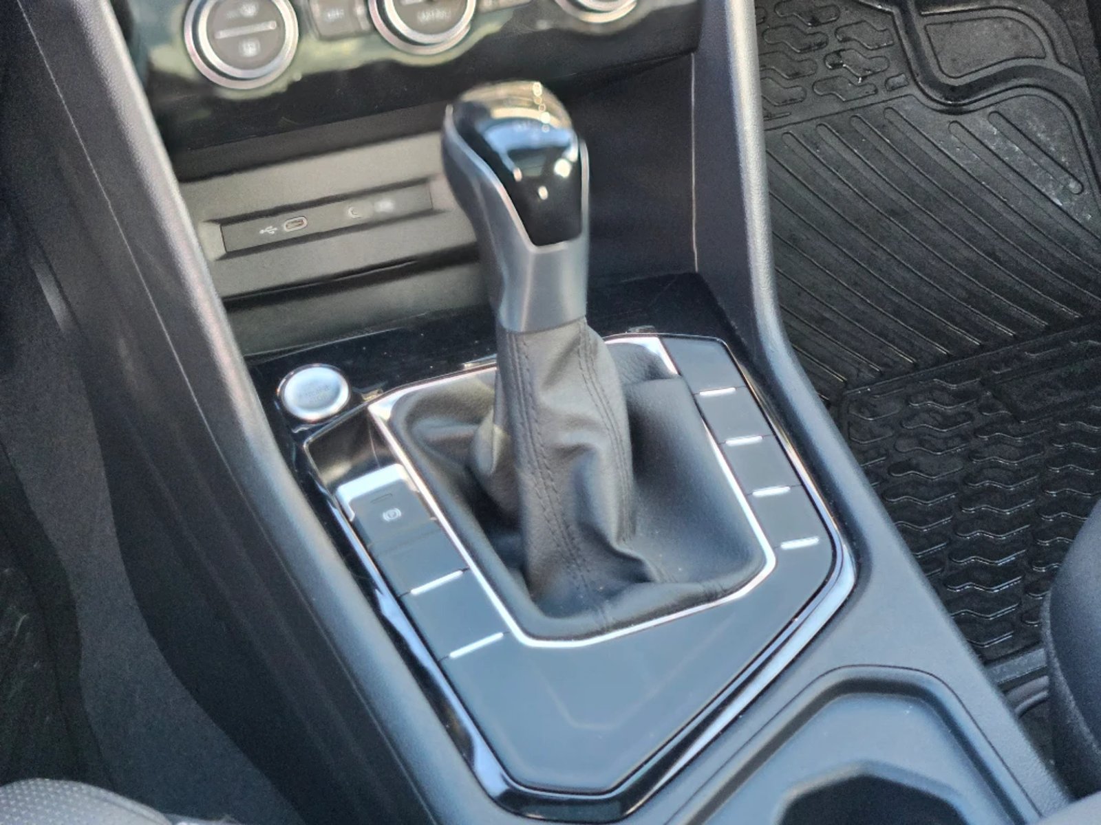 Volkswagen Taos 2023 - Imagen 14 de 20
