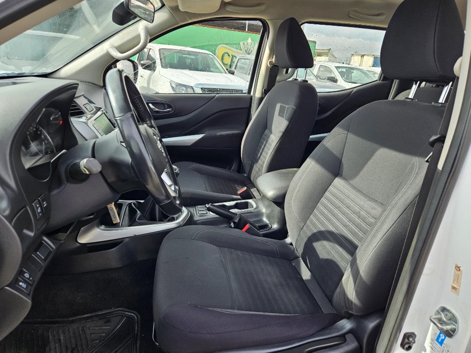 NISSAN NAVARA 2023 - Imagen 19 de 20
