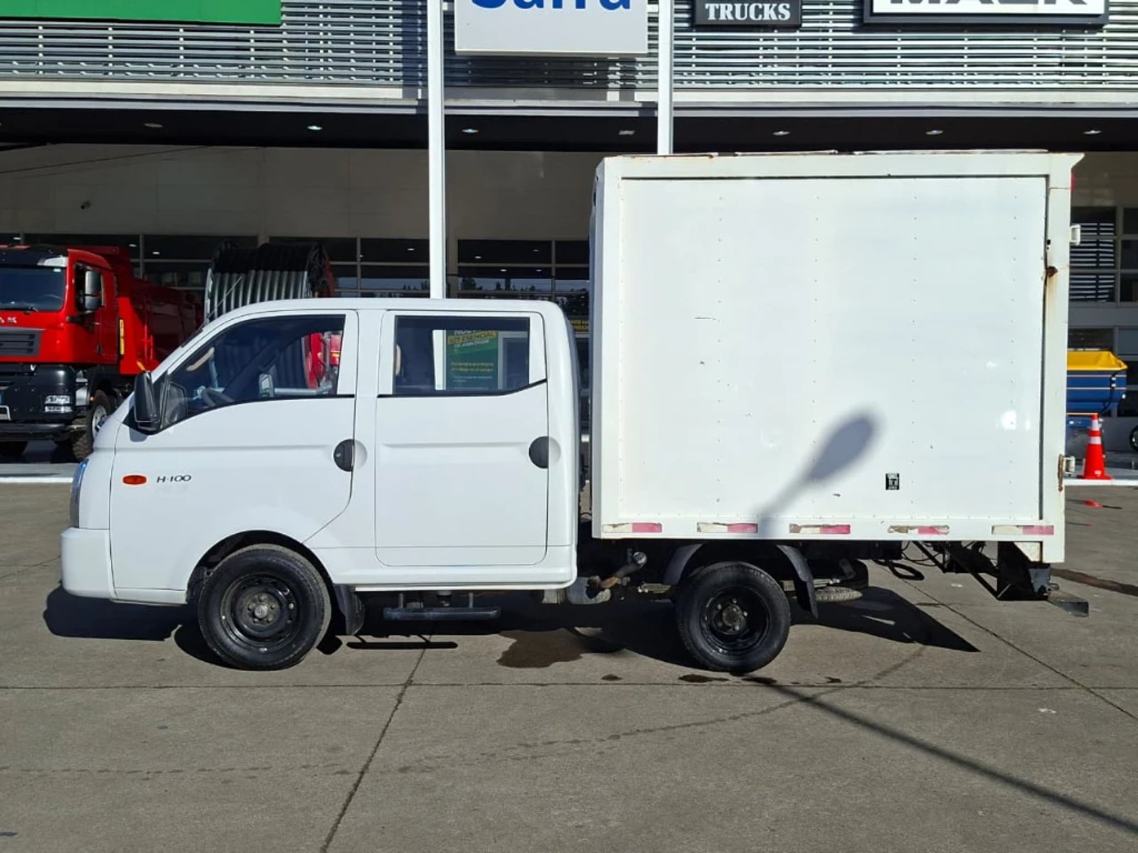 HYUNDAI PORTER 2023 - Imagen 8 de 20