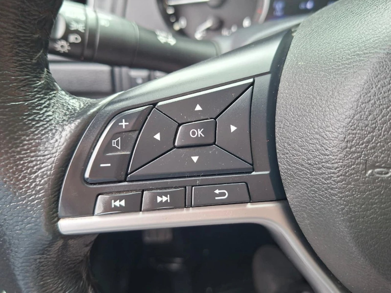 NISSAN NAVARA 2023 - Imagen 18 de 20