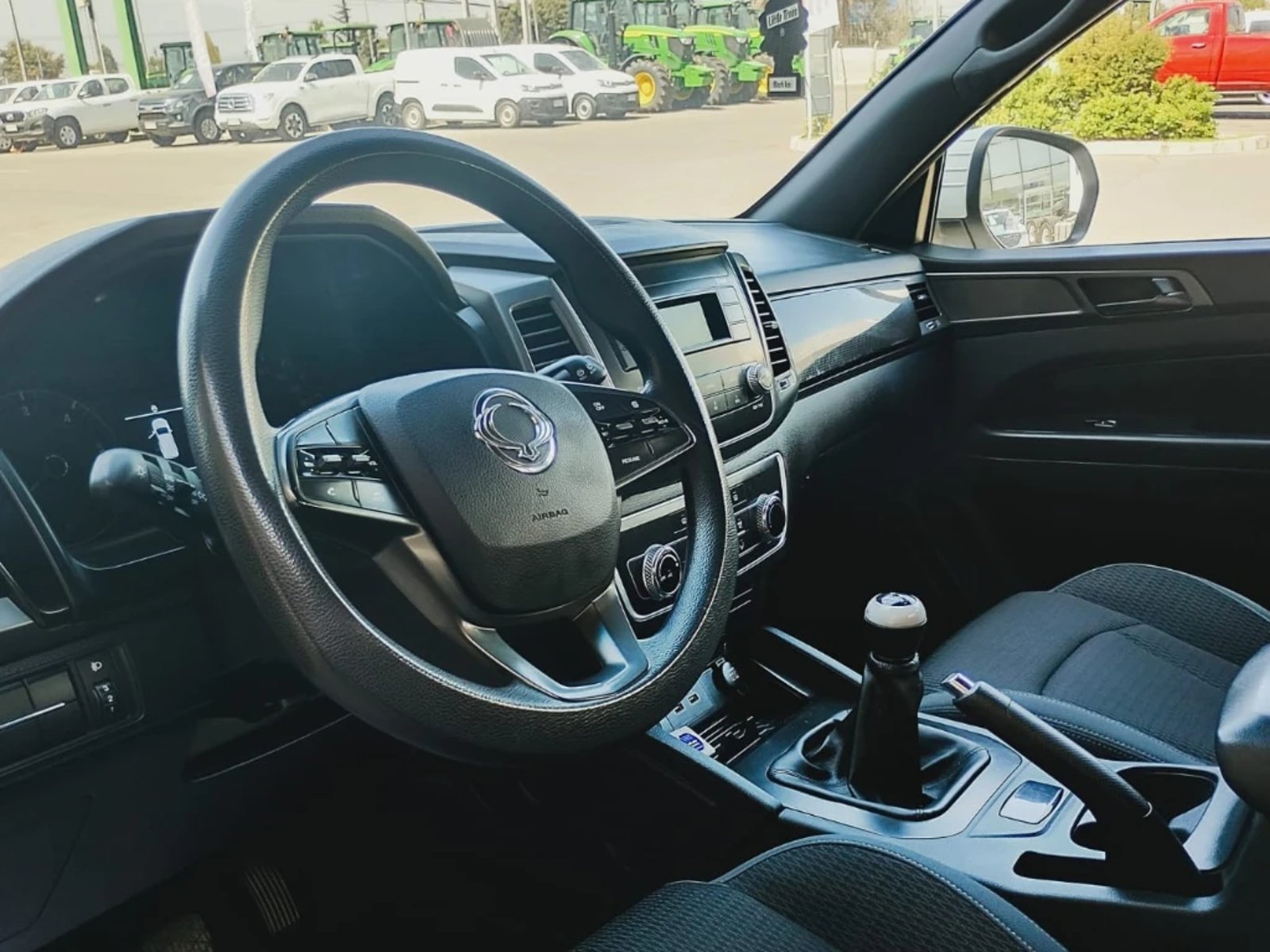 SSANGYONG GRAND MUSSO 2023 - Imagen 17 de 20