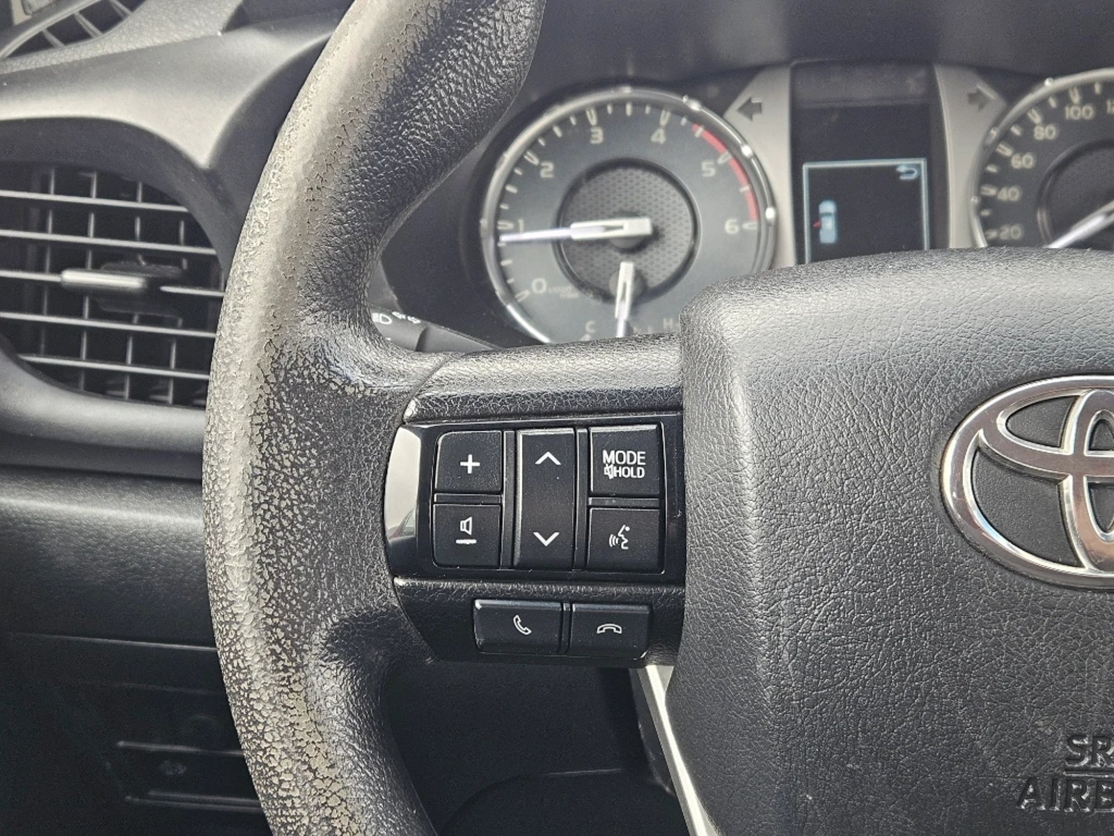 Toyota Hilux 2023 - Imagen 17 de 20
