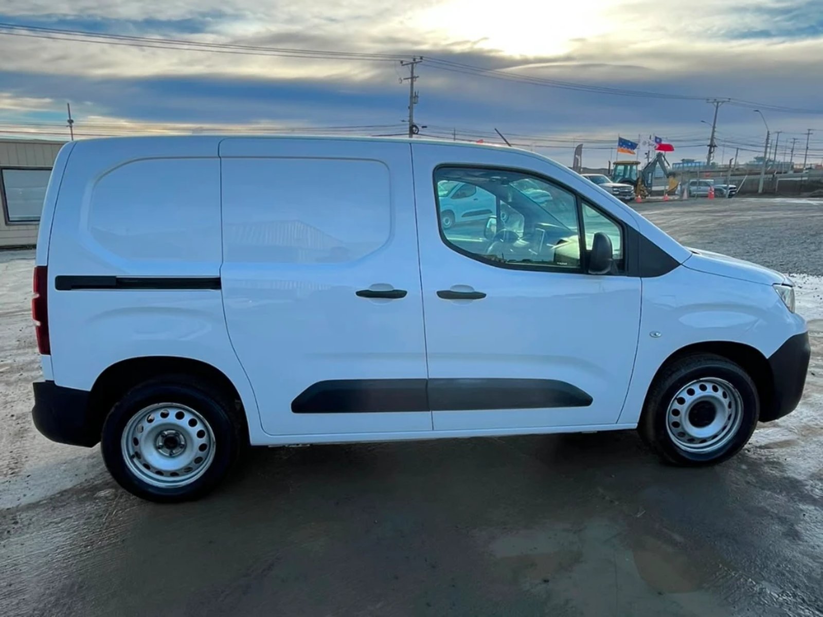 Peugeot Partner 2024 - Imagen 8 de 18