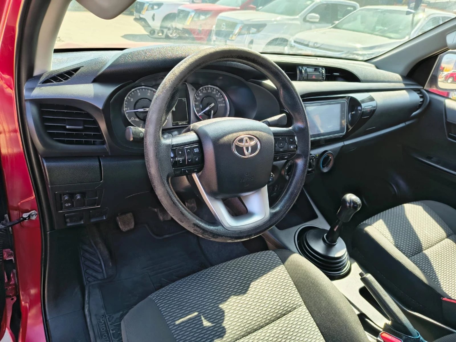TOYOTA HILUX 2022 - Imagen 19 de 20