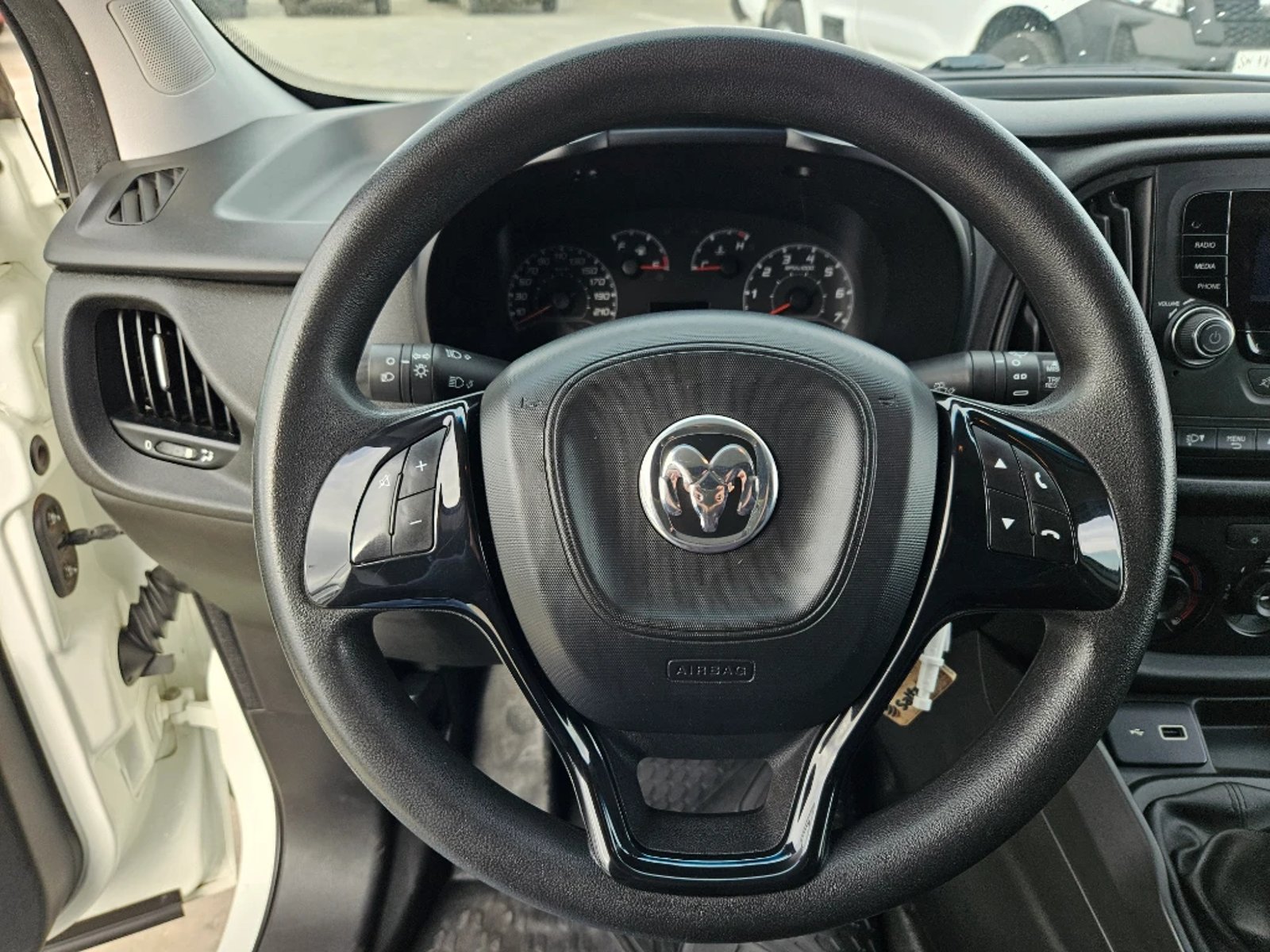DODGE RAM 2022 - Imagen 17 de 20