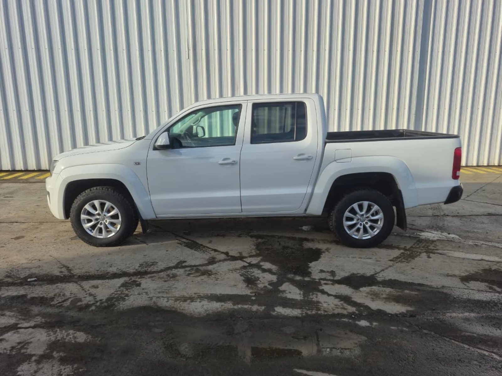 Volkswagen Amarok 2023 - Imagen 8 de 20