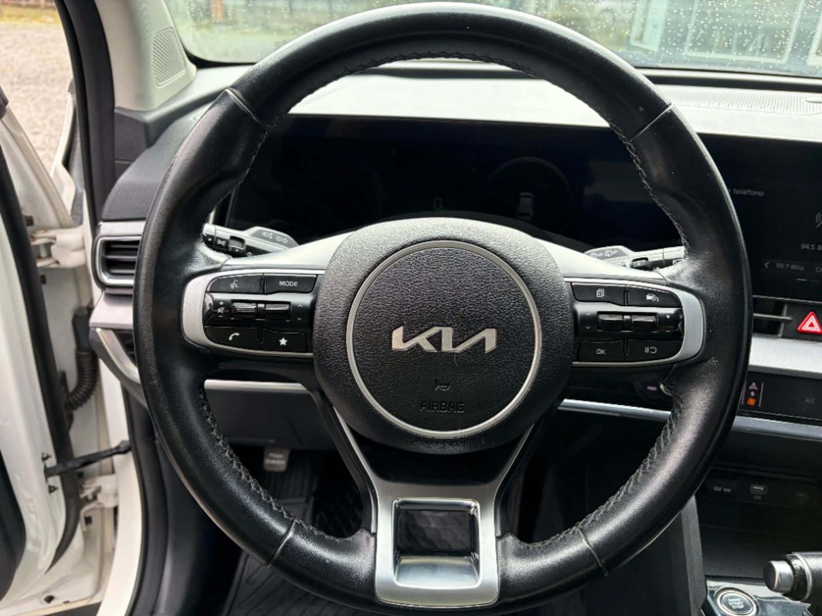 KIA SPORTAGE 2023 - Imagen 17 de 20