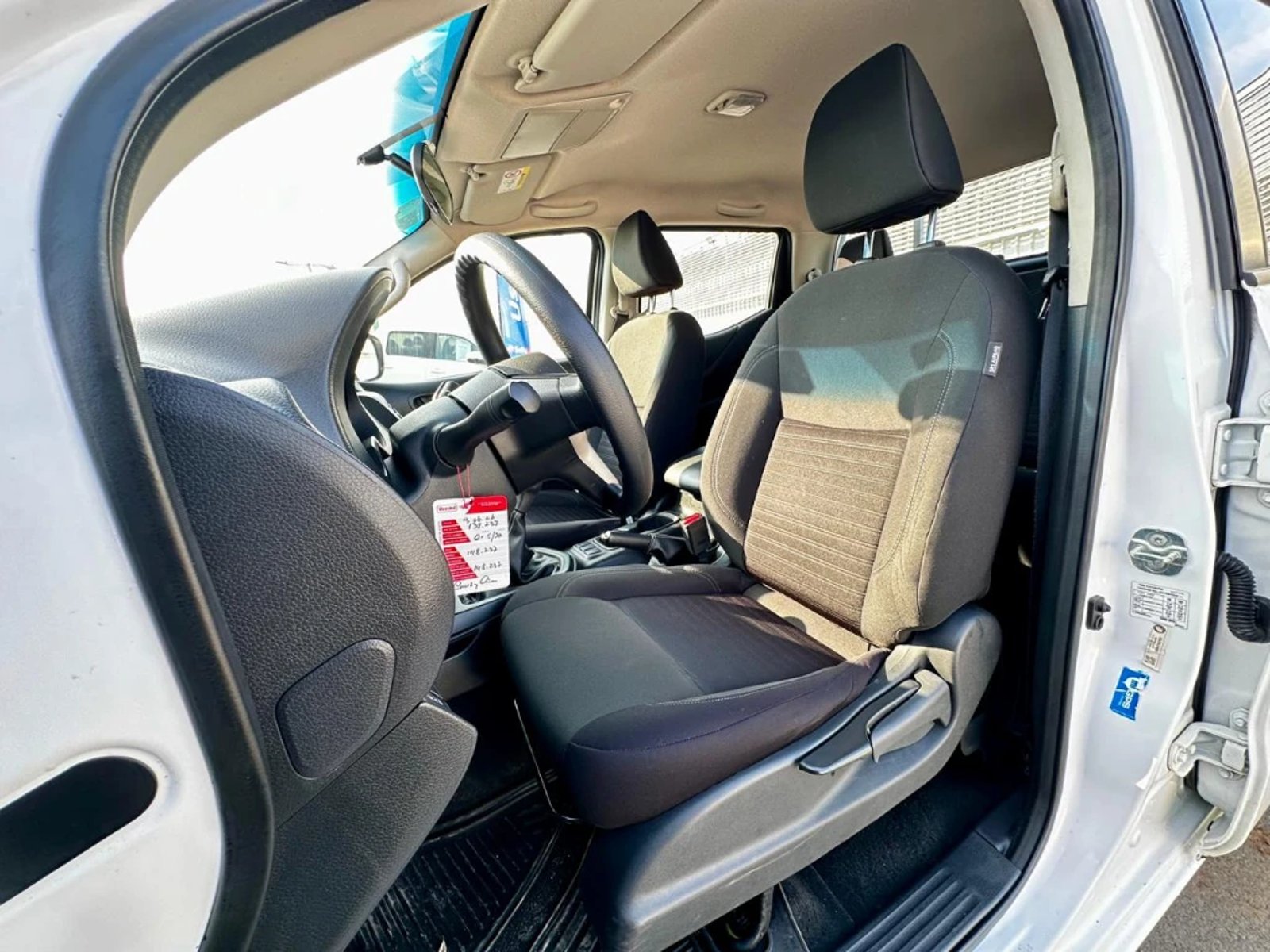 NISSAN NAVARA 2023 - Imagen 17 de 20