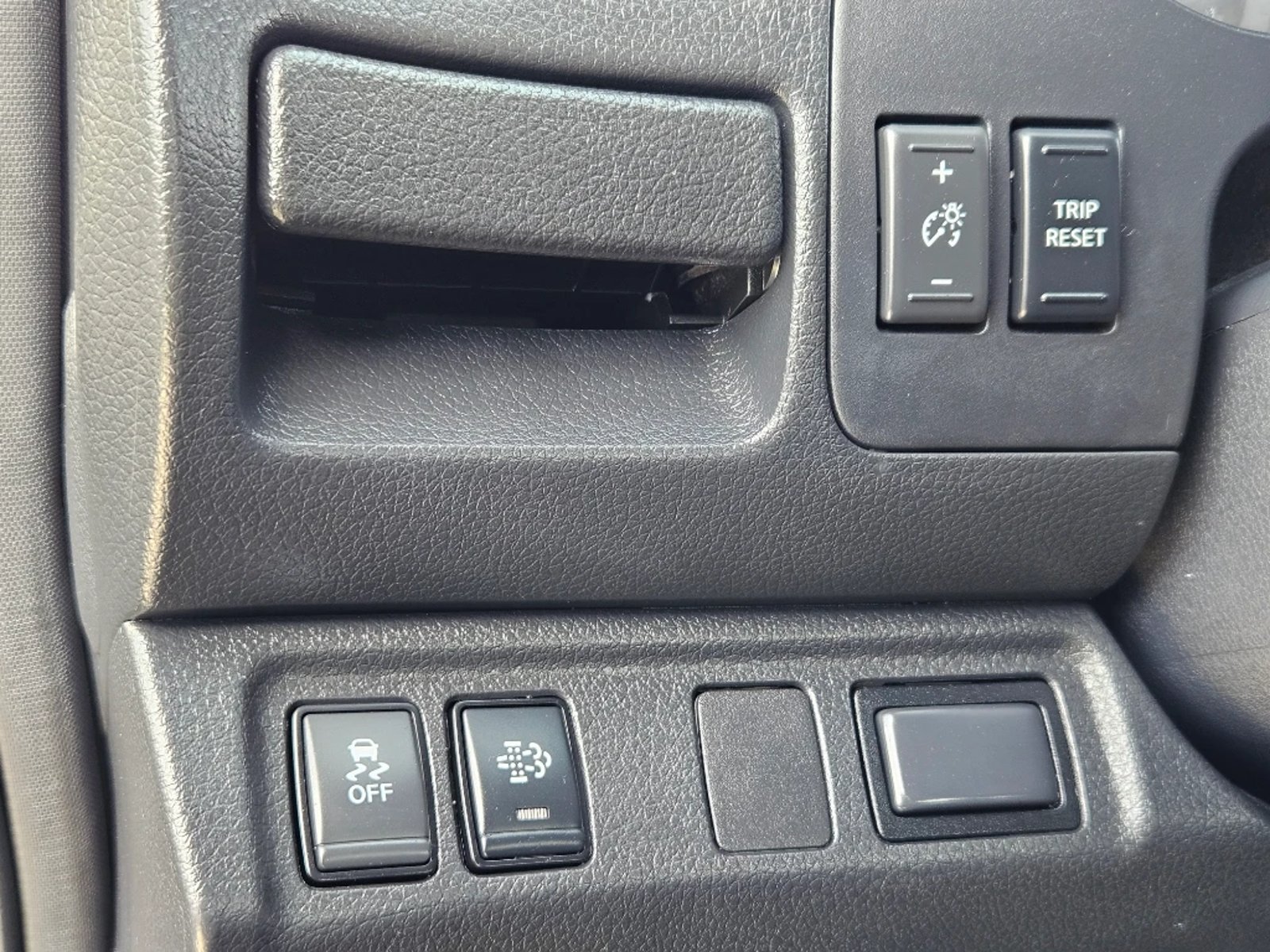 NISSAN NAVARA 2023 - Imagen 18 de 20