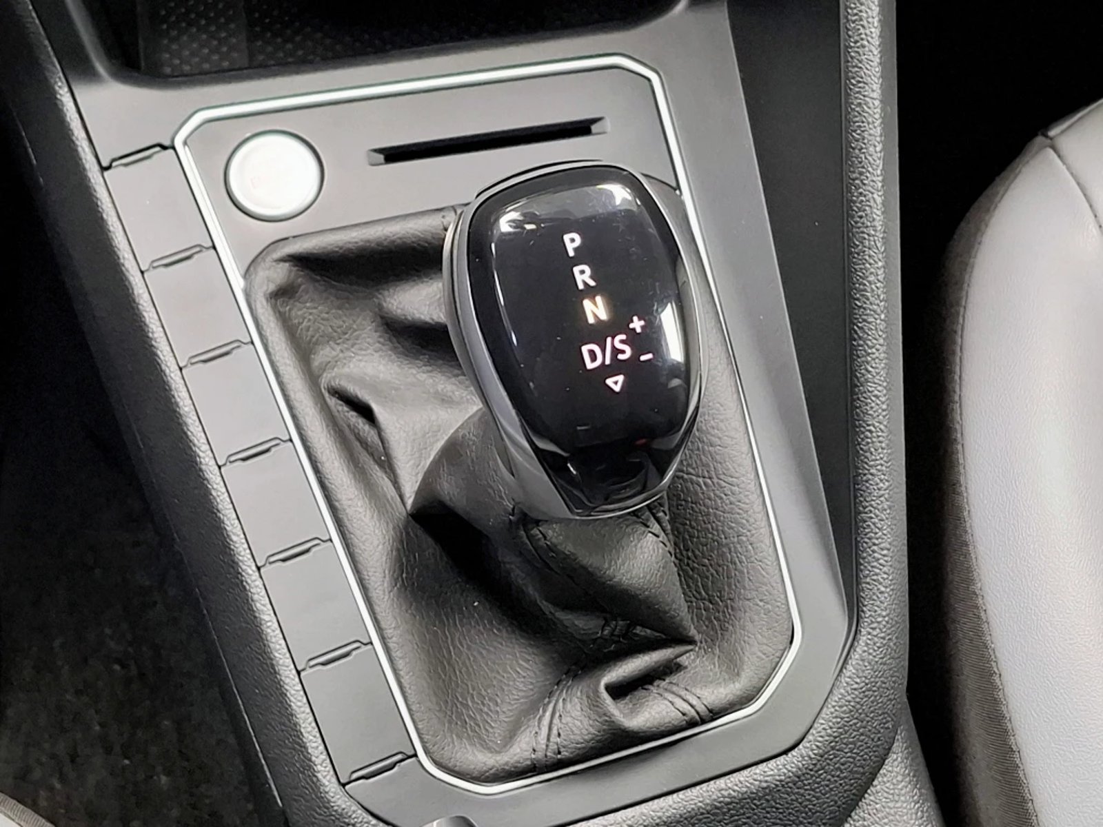 VOLKSWAGEN NIVUS 2024 - Imagen 19 de 20