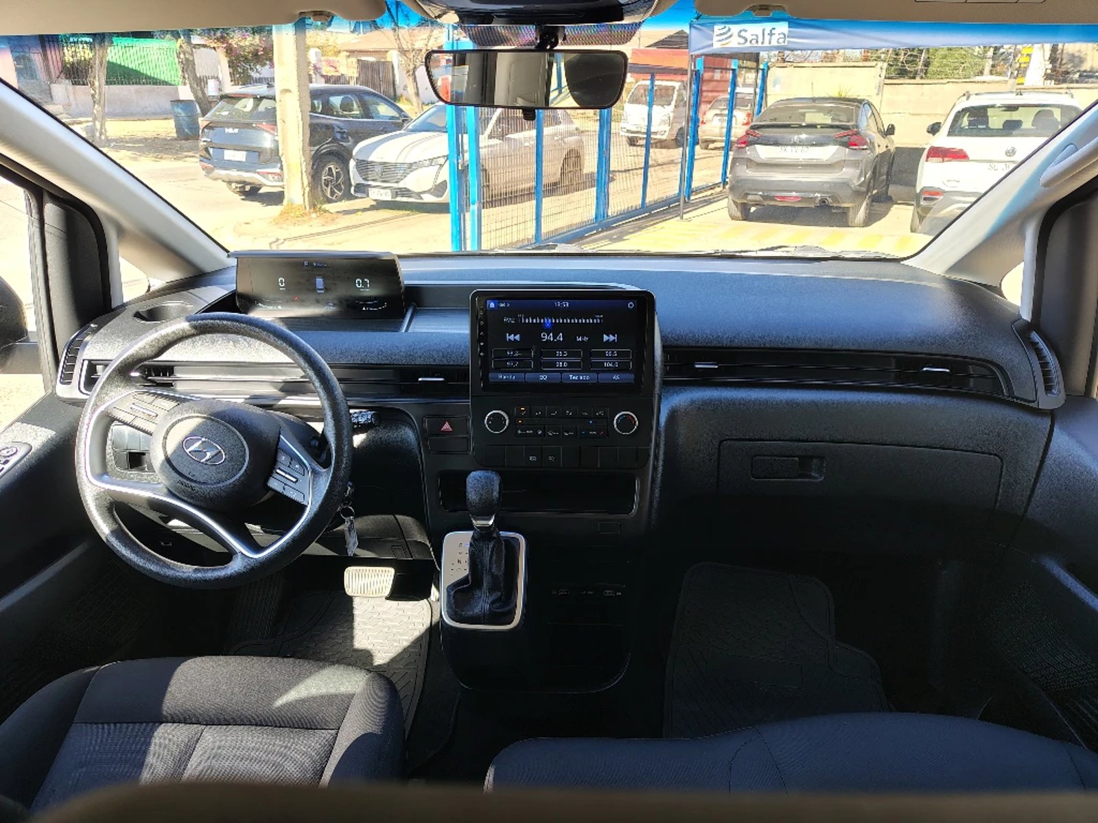 HYUNDAI STARIA FURGÓN 2024 - Imagen 9 de 20
