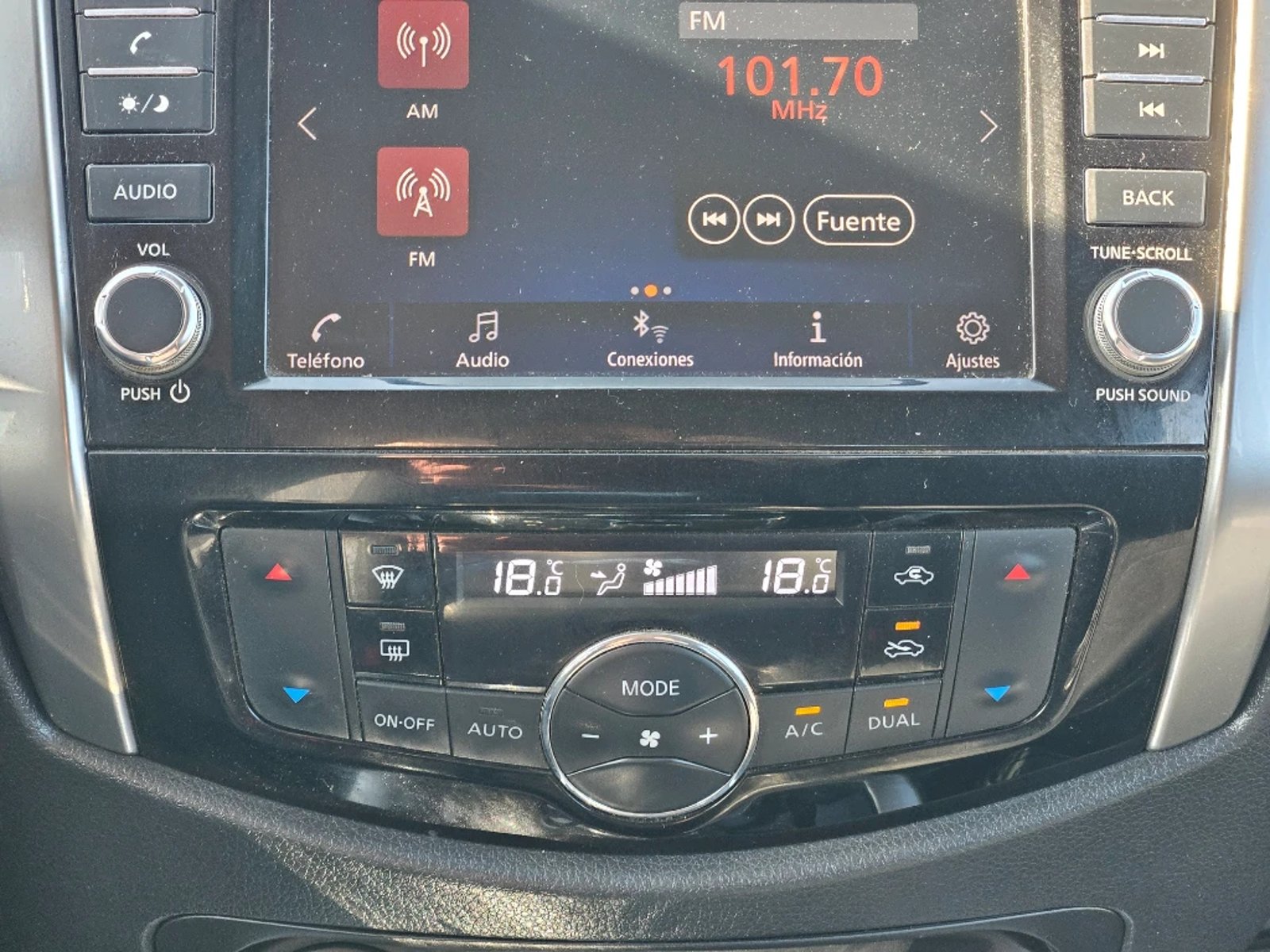 NISSAN NAVARA 2023 - Imagen 17 de 20