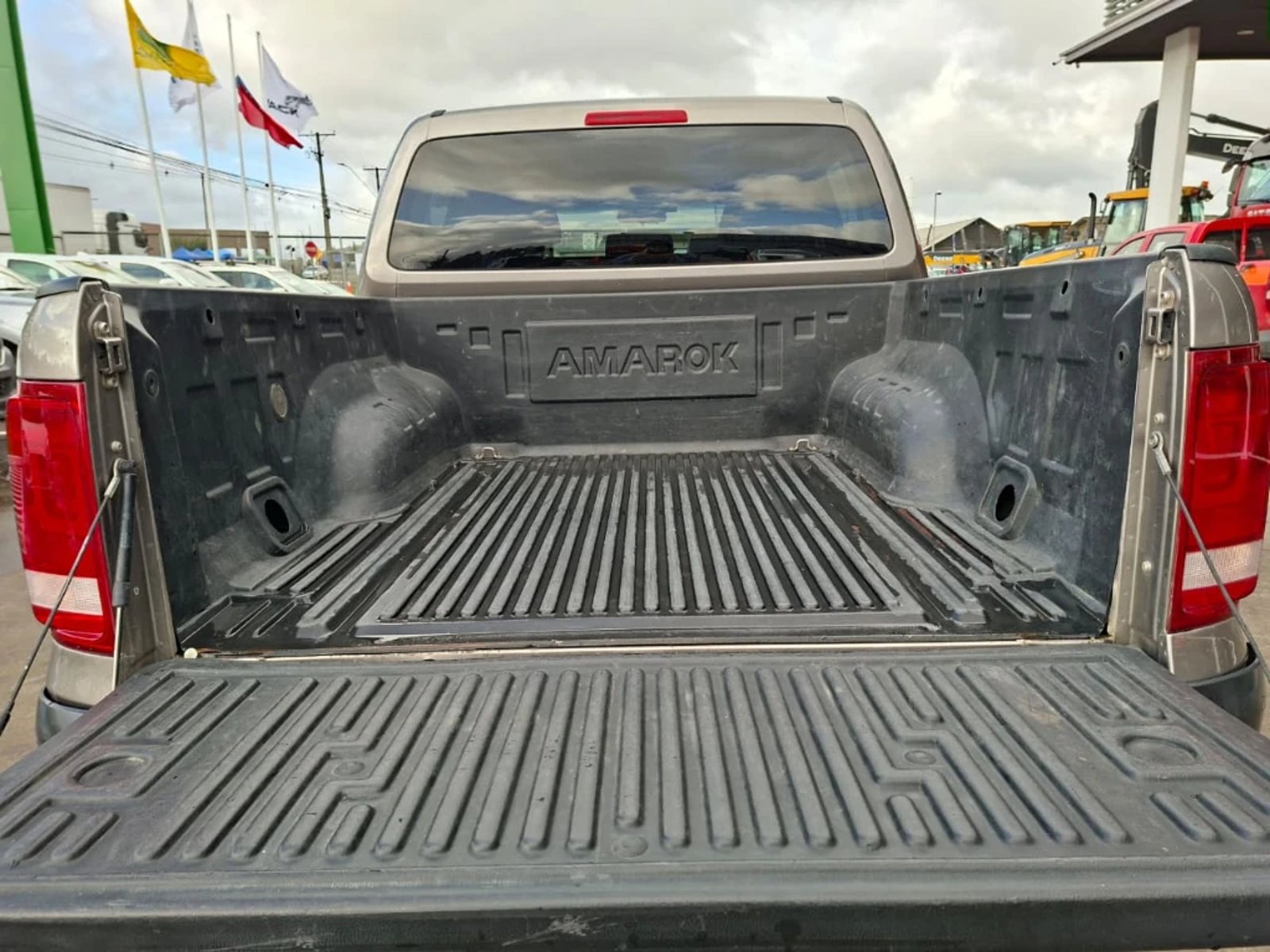 VOLKSWAGEN AMAROK 2023 - Imagen 7 de 20