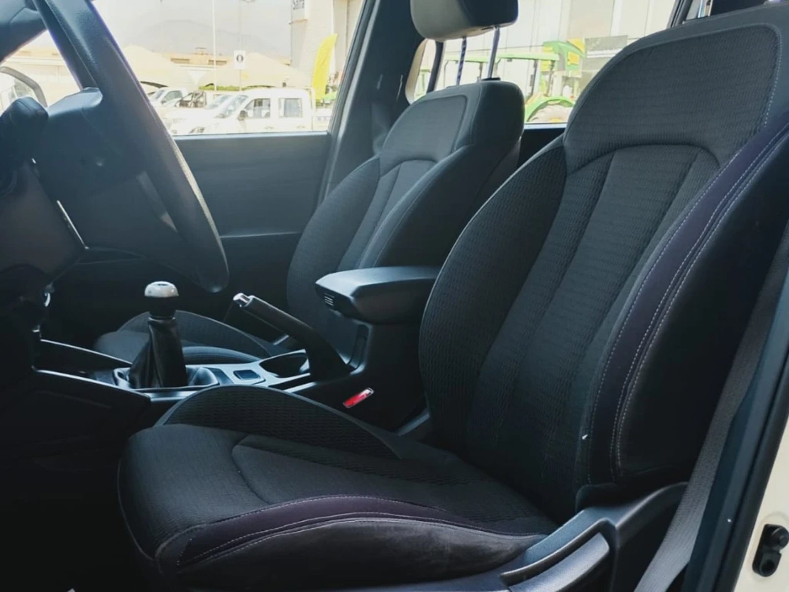 SSANGYONG GRAND MUSSO 2023 - Imagen 13 de 20