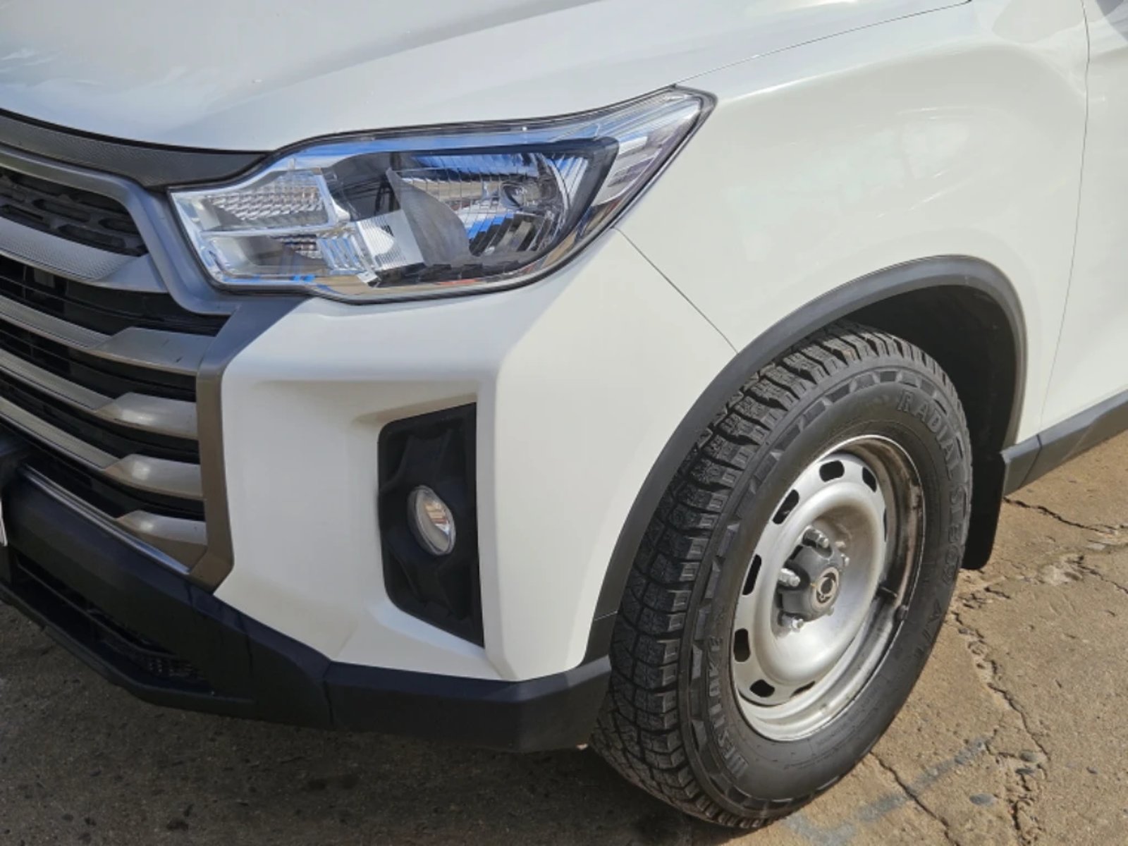 SsangYong Grand musso 2023 - Foto 2 de 20