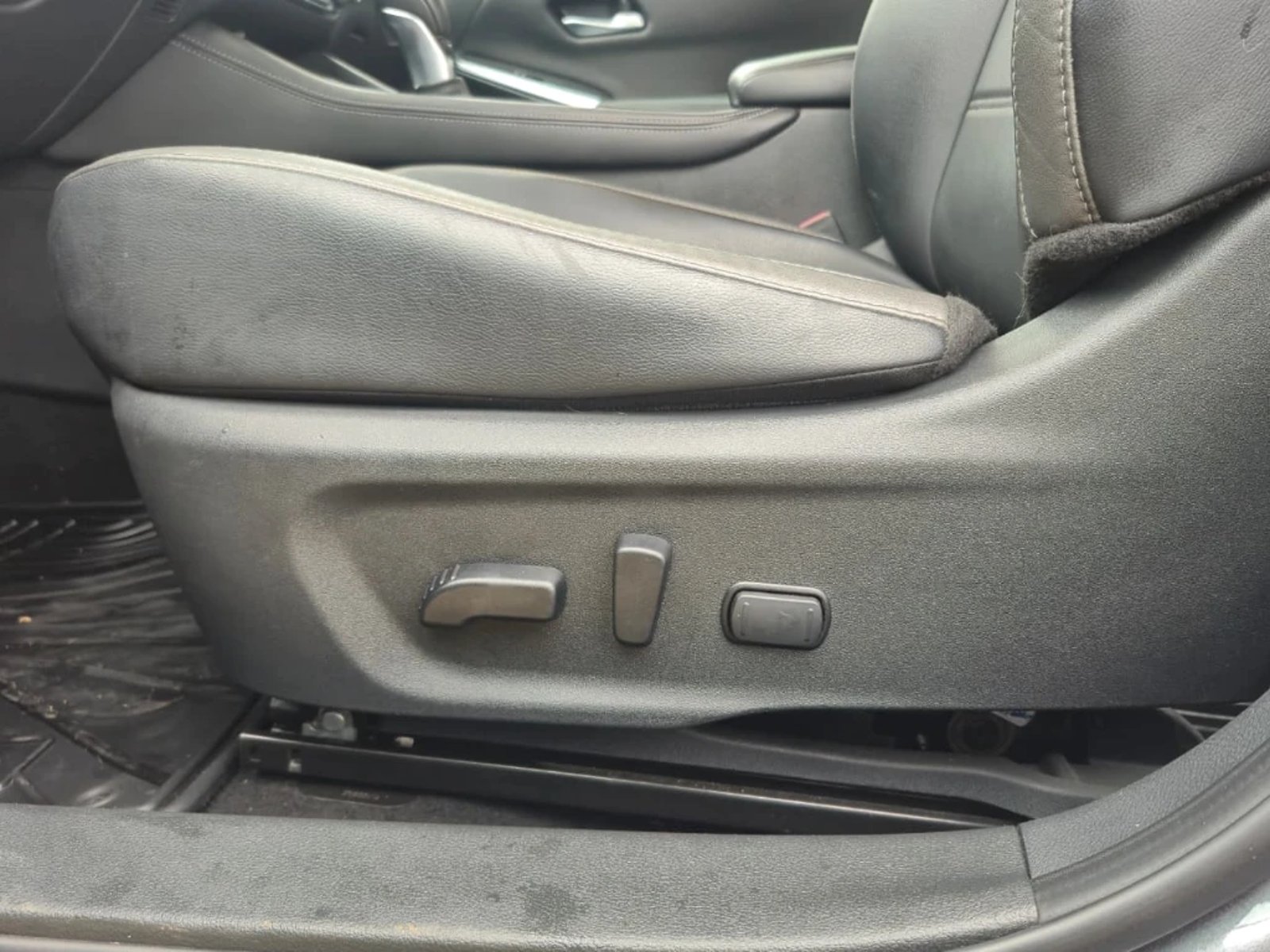 NISSAN SENTRA 2023 - Imagen 14 de 20