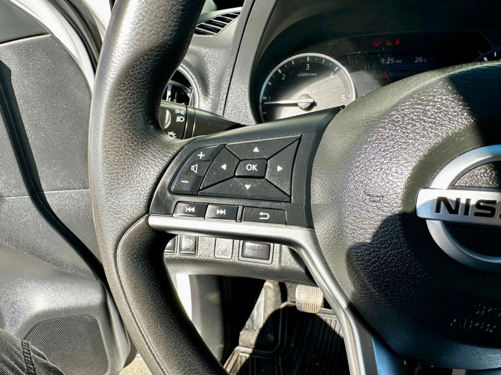 NISSAN NAVARA 2023 - Imagen 18 de 20