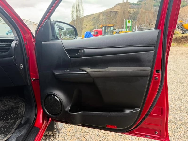 Toyota Hilux 2024 - Imagen 8 de 20