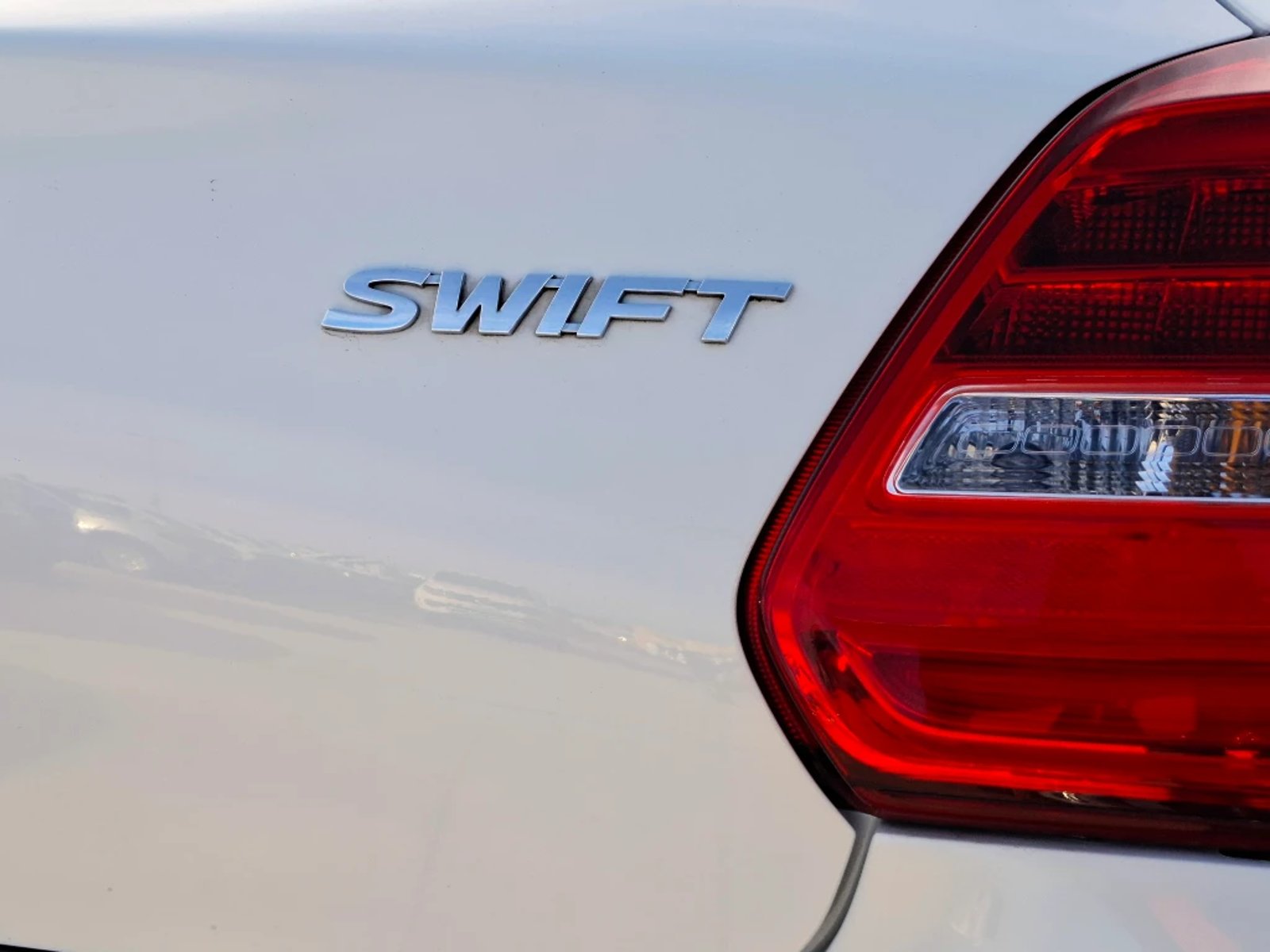Suzuki Swift 2023 - Imagen 10 de 20