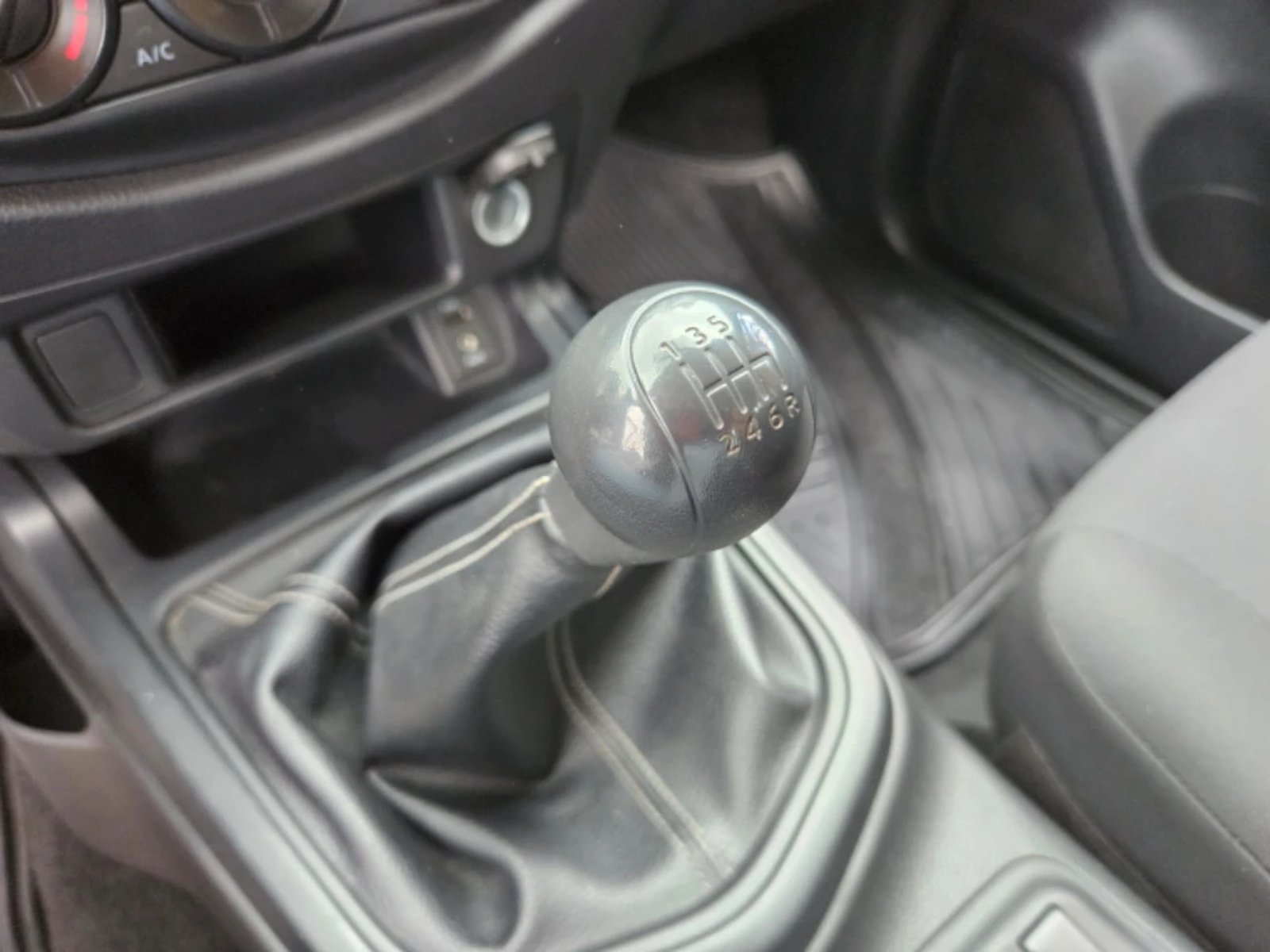Nissan Navara 2023 - Imagen 19 de 20