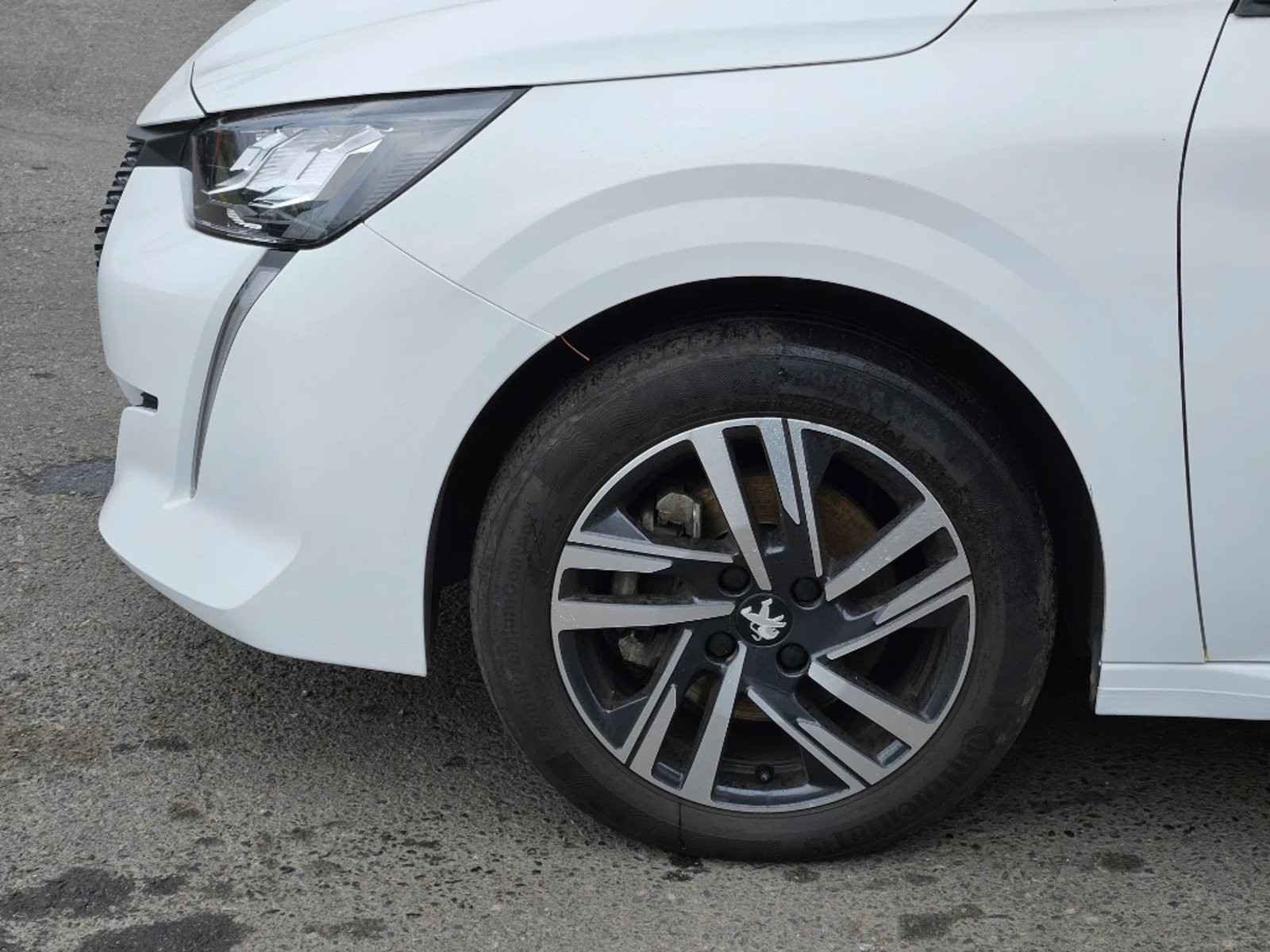 PEUGEOT 208 2023 - Imagen 9 de 20