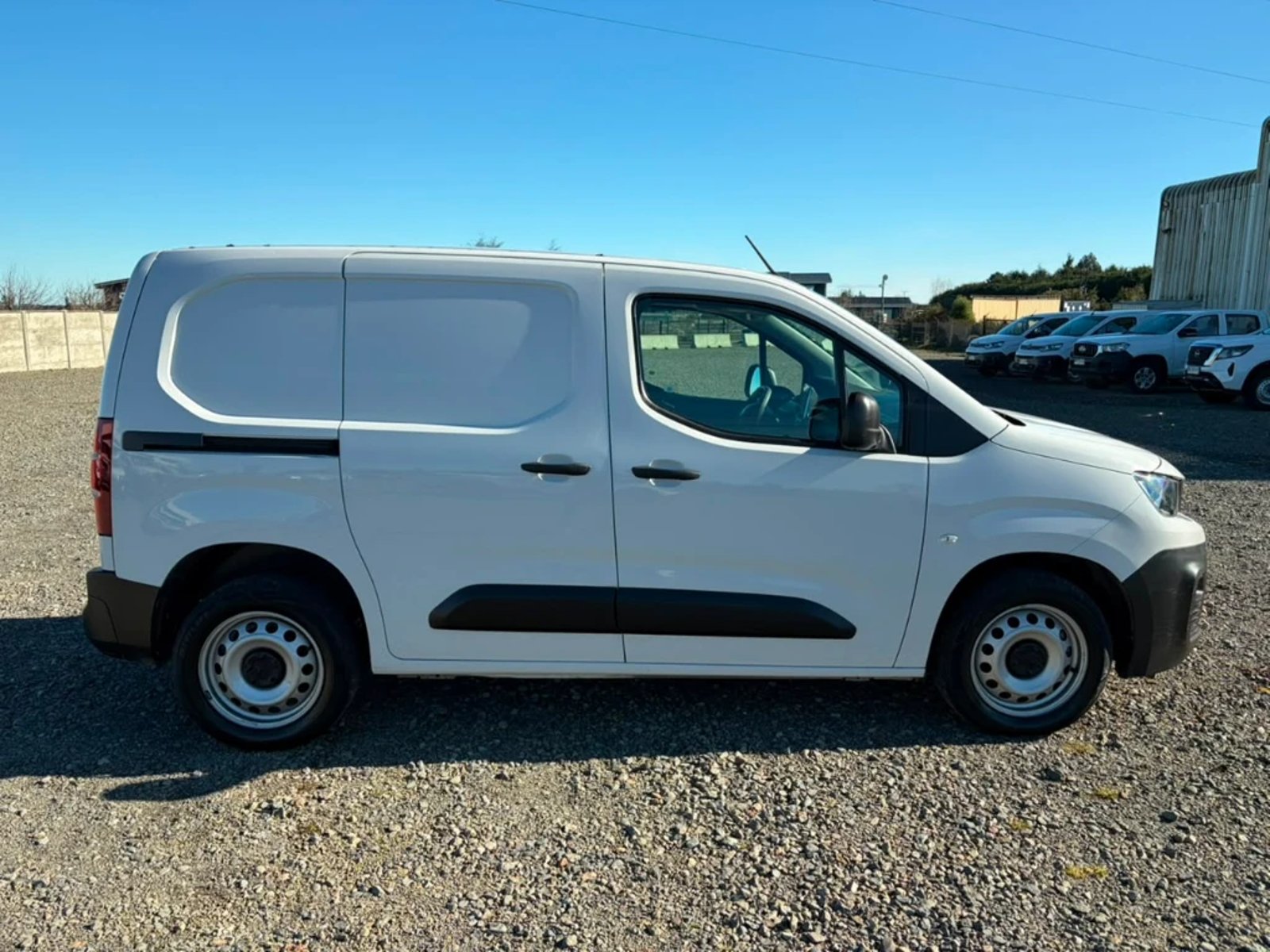 Peugeot Partner 2024 - Foto 4 de 20
