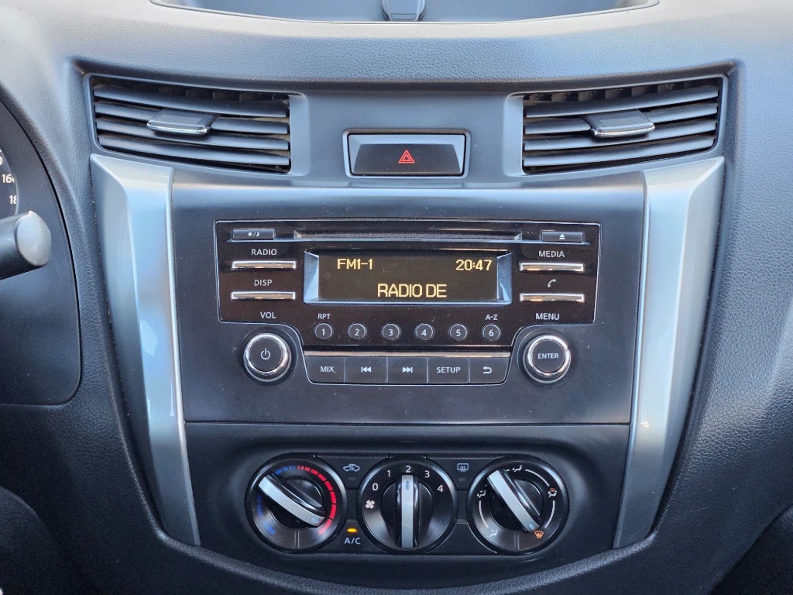NISSAN NAVARA 2023 - Imagen 15 de 20