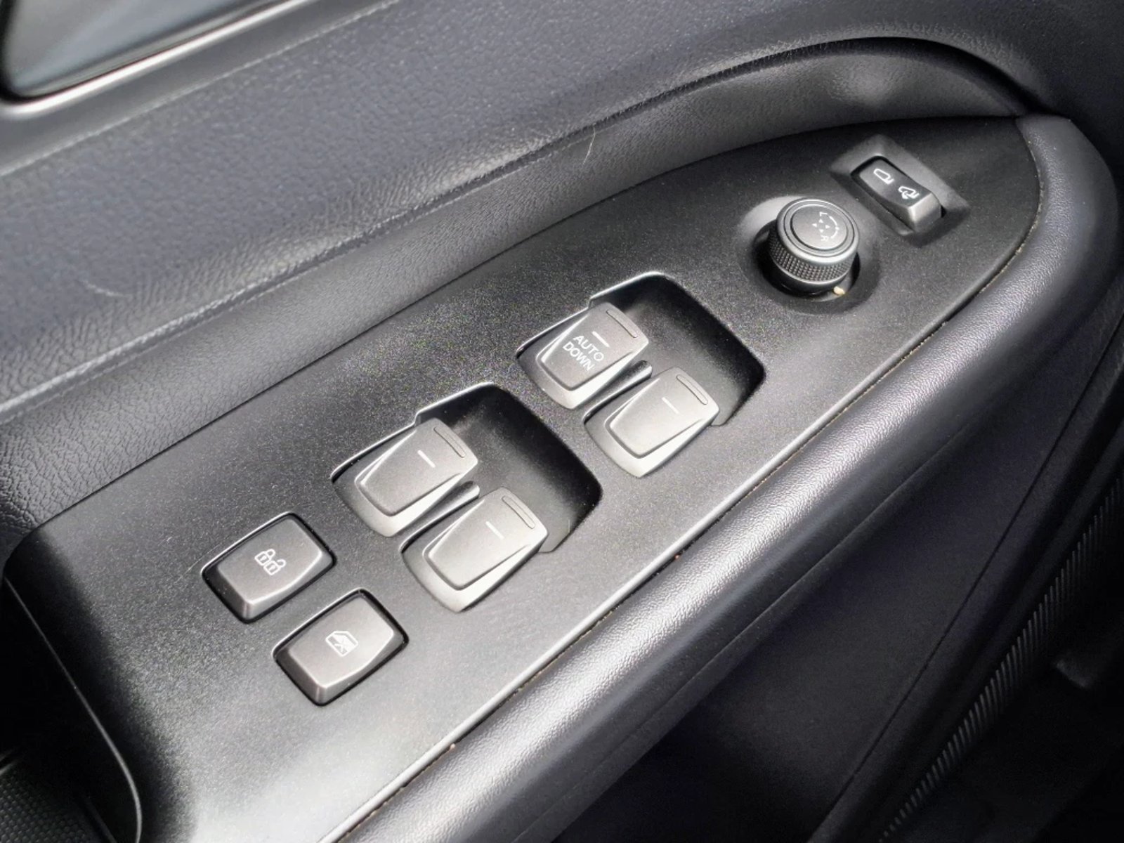 SsangYong Grand musso 2023 - Imagen 12 de 20
