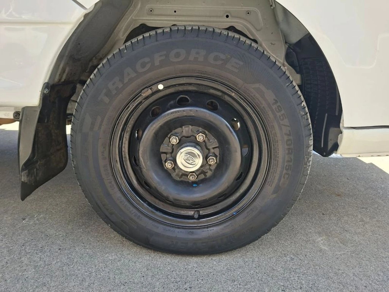 HYUNDAI PORTER 2023 - Imagen 14 de 20