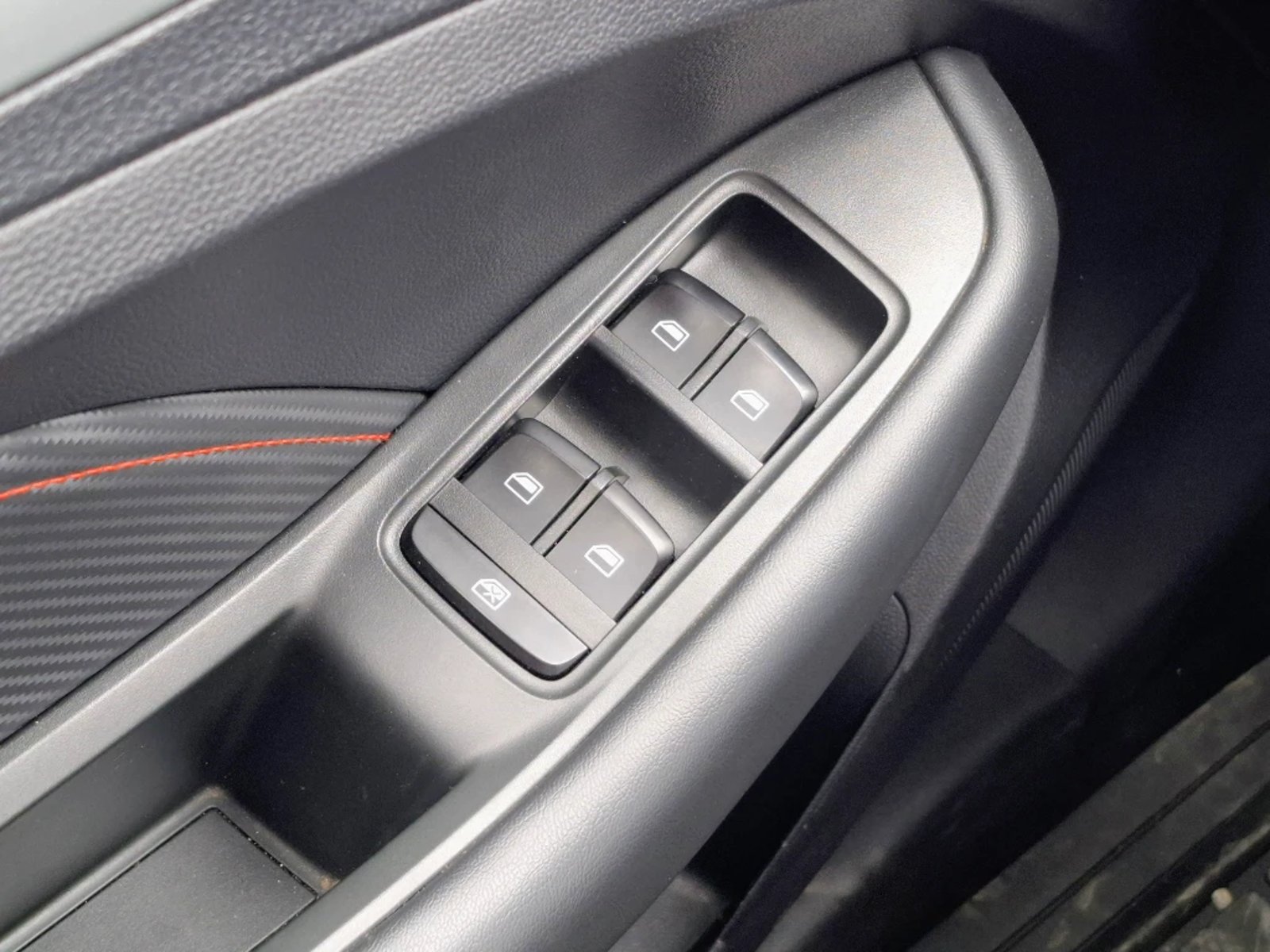 MG ZX 2023 - Imagen 12 de 20