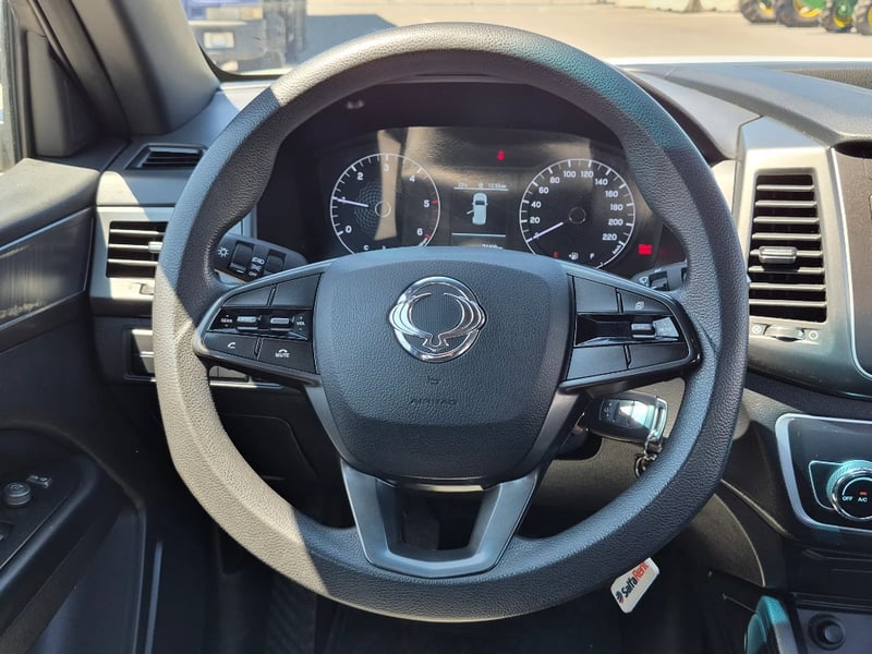 SsangYong Grand musso 2023 - Imagen 17 de 20