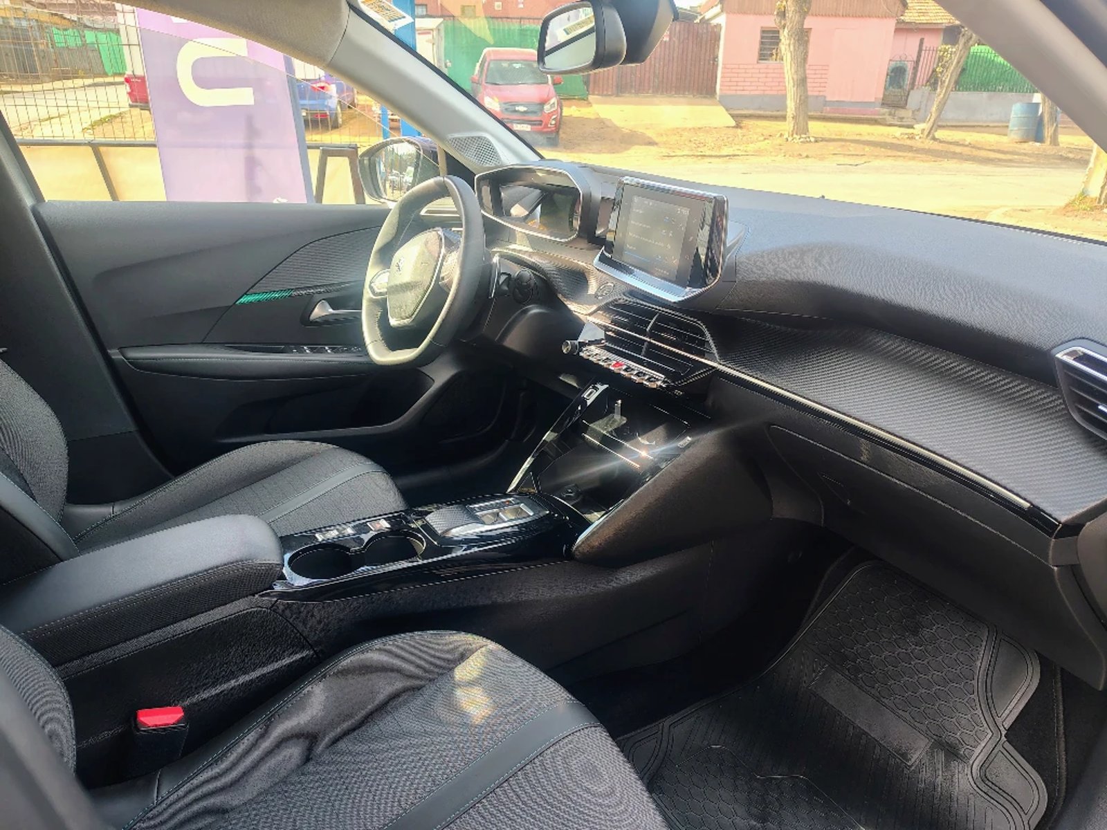 PEUGEOT 208 2023 - Imagen 6 de 20