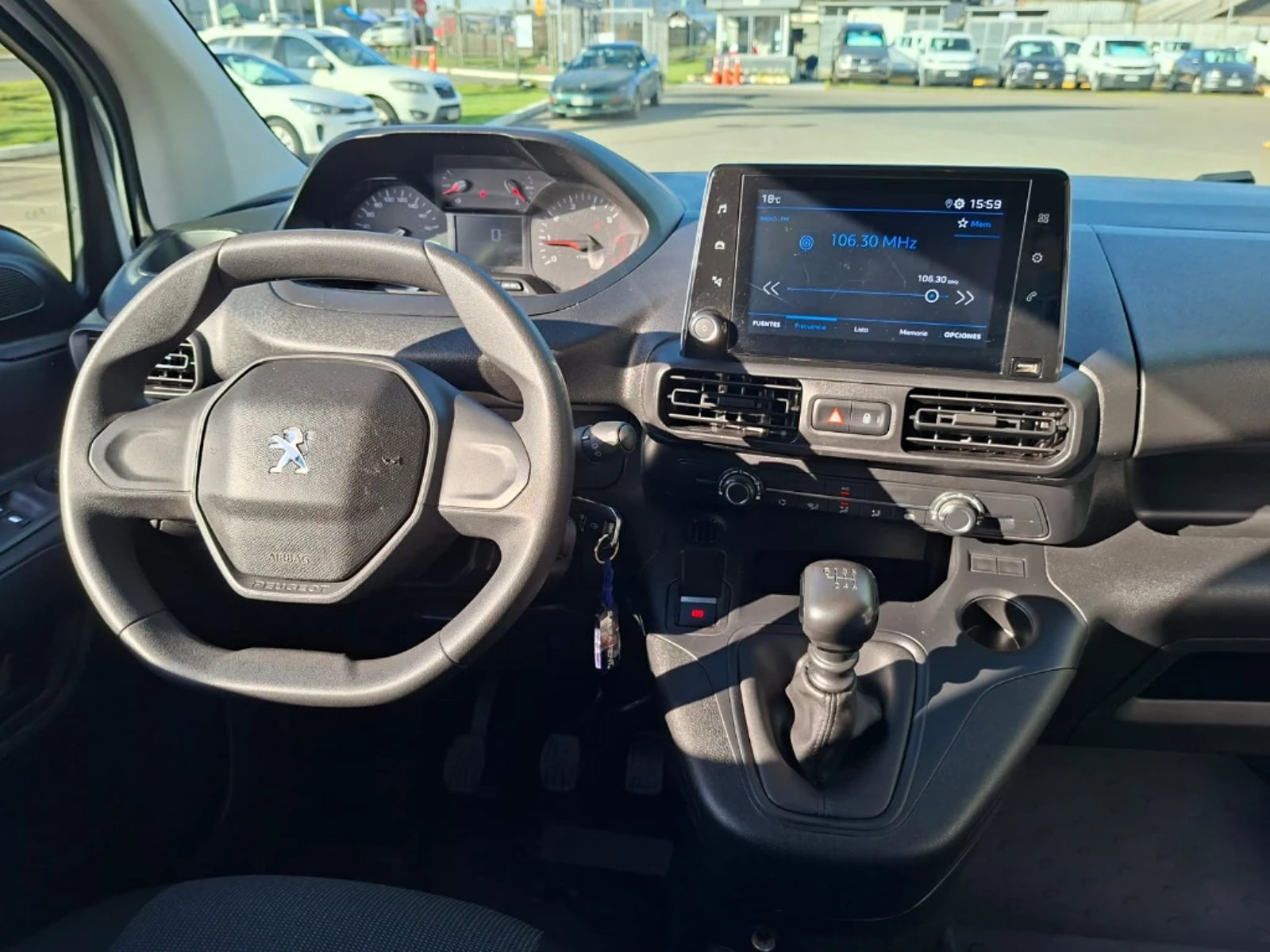 Peugeot Partner 2024 - Imagen 18 de 20
