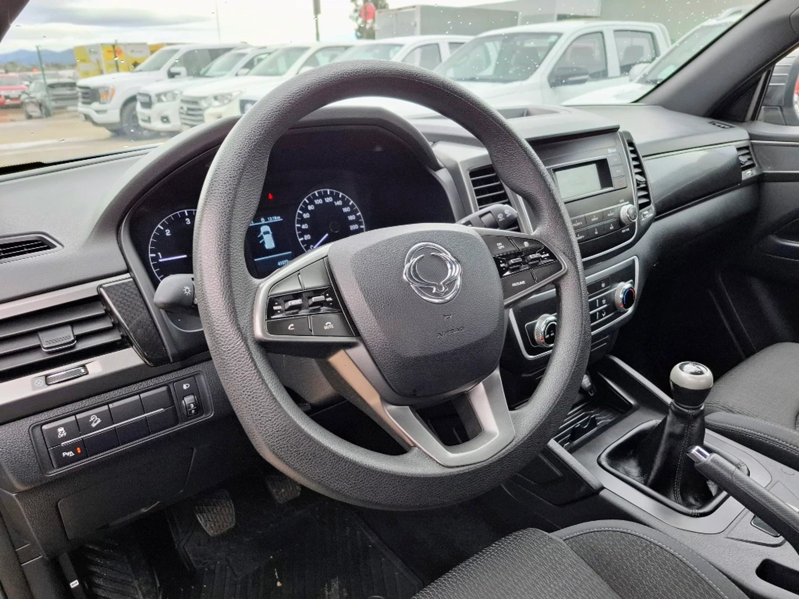 SsangYong Grand musso 2023 - Imagen 11 de 20