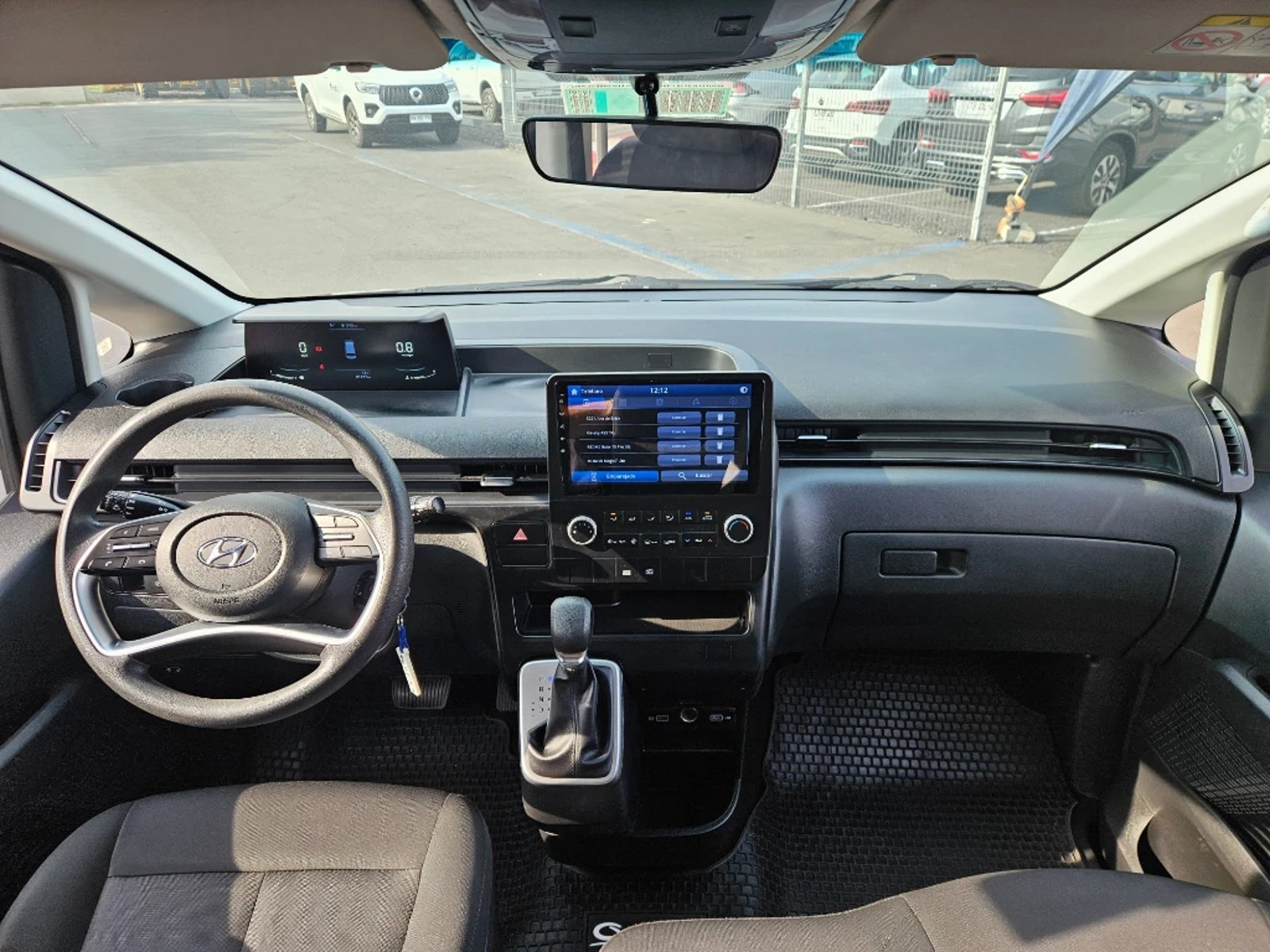 HYUNDAI STARIA FURGÓN 2024 - Imagen 13 de 20