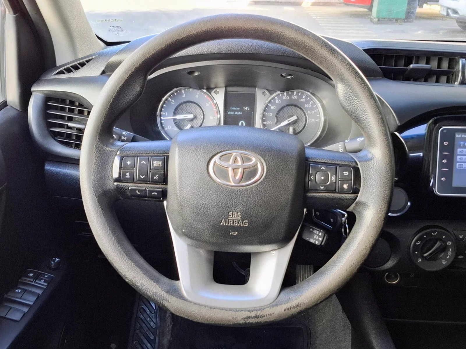 Toyota Hilux 2022 - Imagen 14 de 20