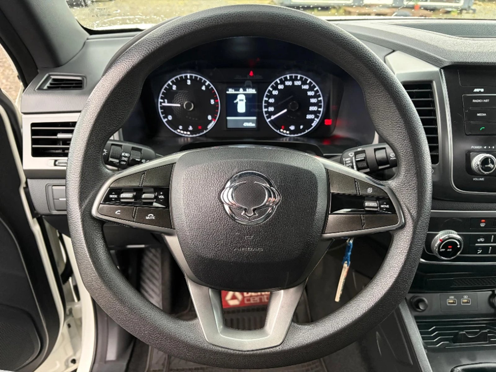 SsangYong Grand musso 2023 - Imagen 18 de 20