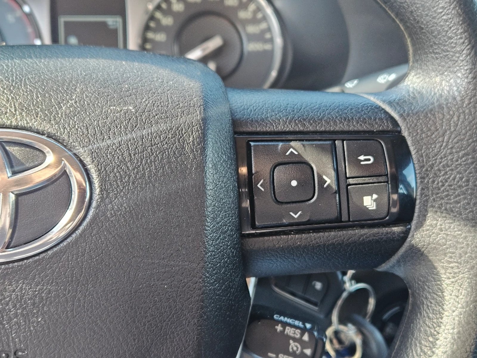 Toyota Hilux 2023 - Imagen 19 de 20