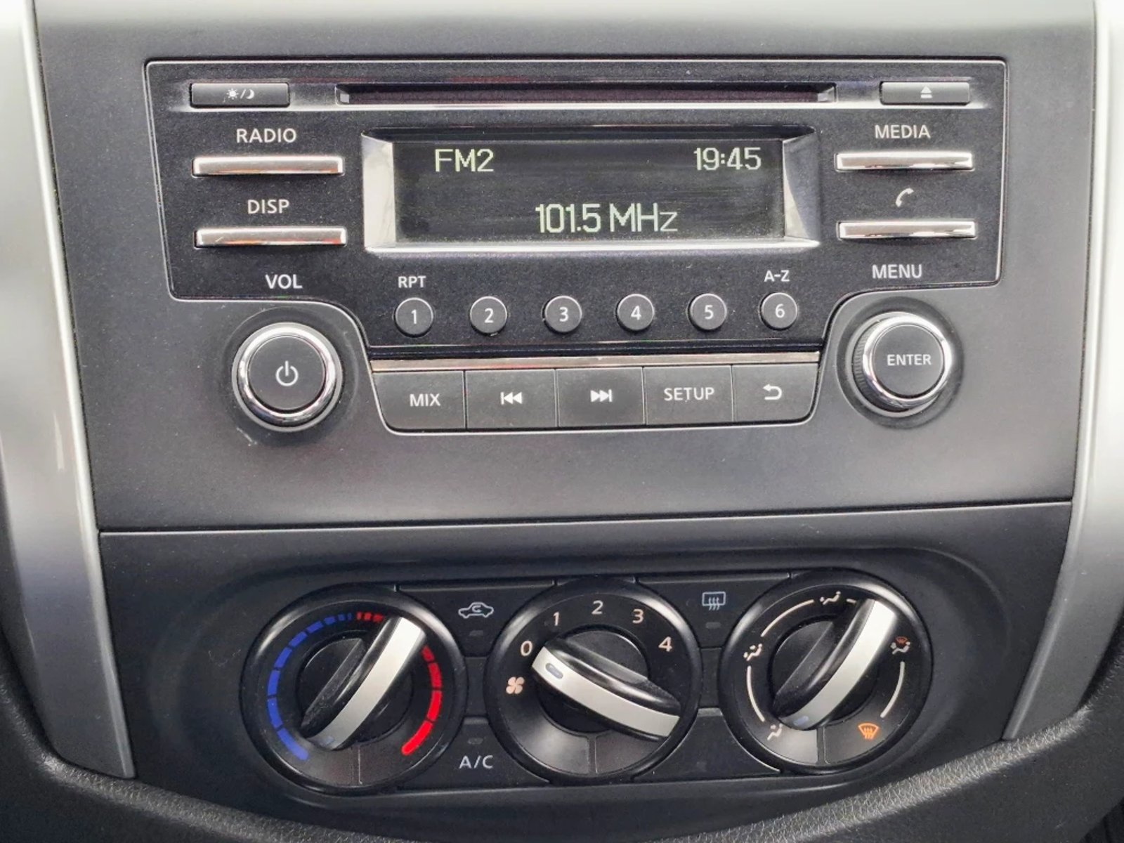 NISSAN NAVARA 2023 - Imagen 17 de 20