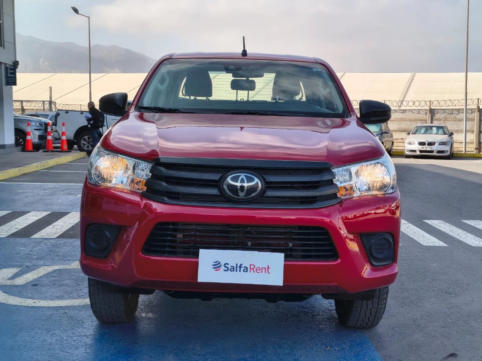 Toyota Hilux 2023 - Foto 2 de 20