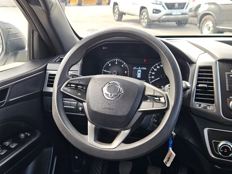 SsangYong Grand musso 2023 - Imagen 13 de 20