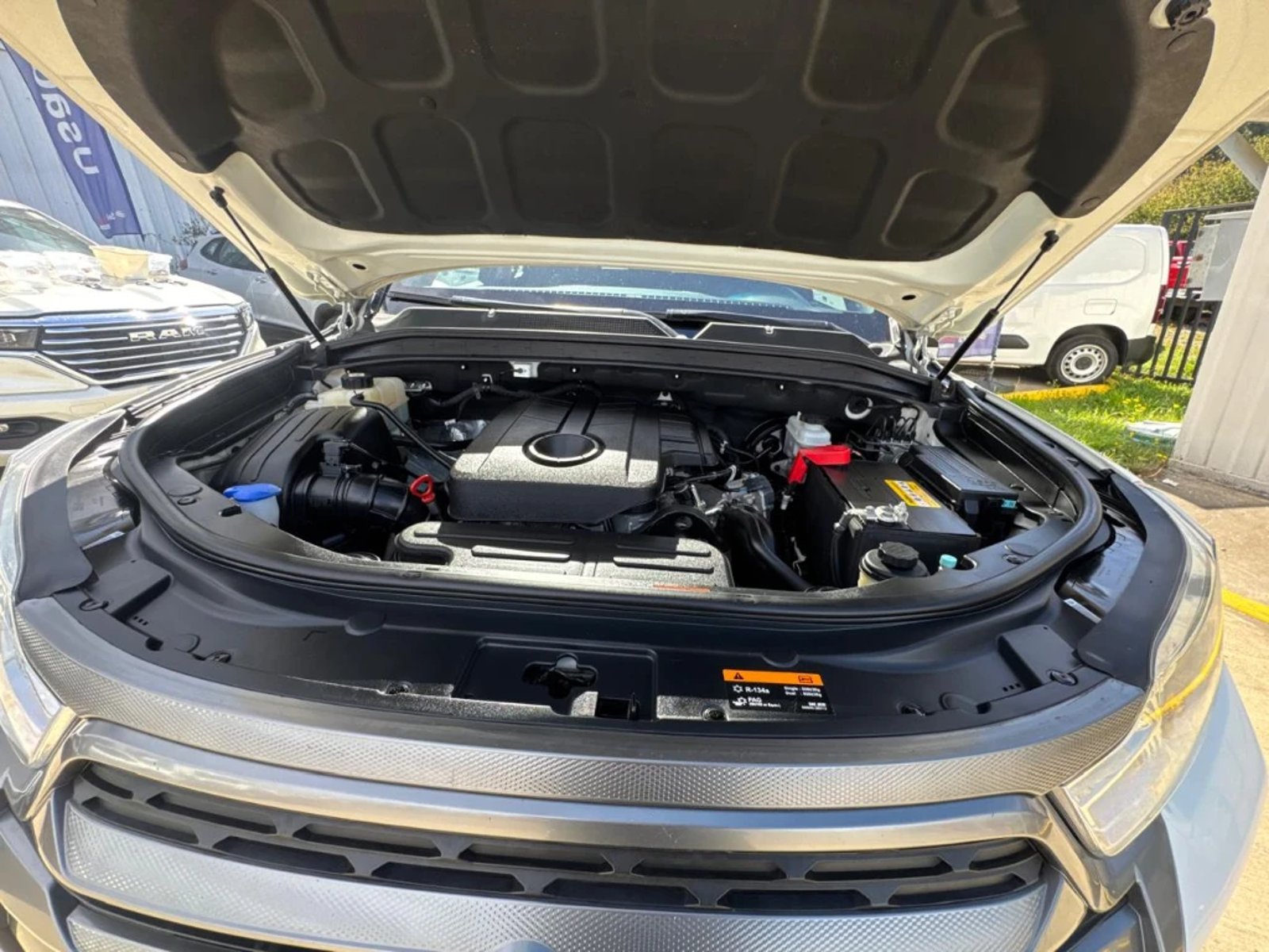 SSANGYONG GRAND MUSSO 2024 - Imagen 12 de 20