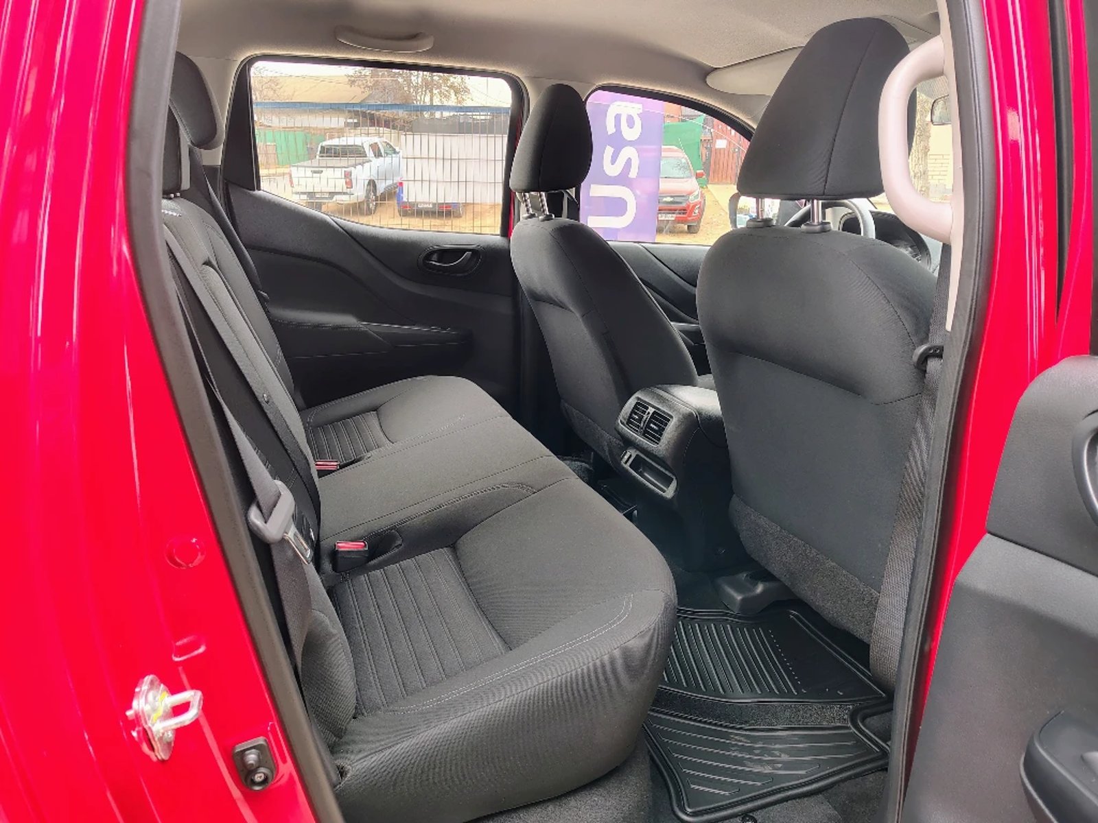 NISSAN NAVARA 2023 - Imagen 8 de 20