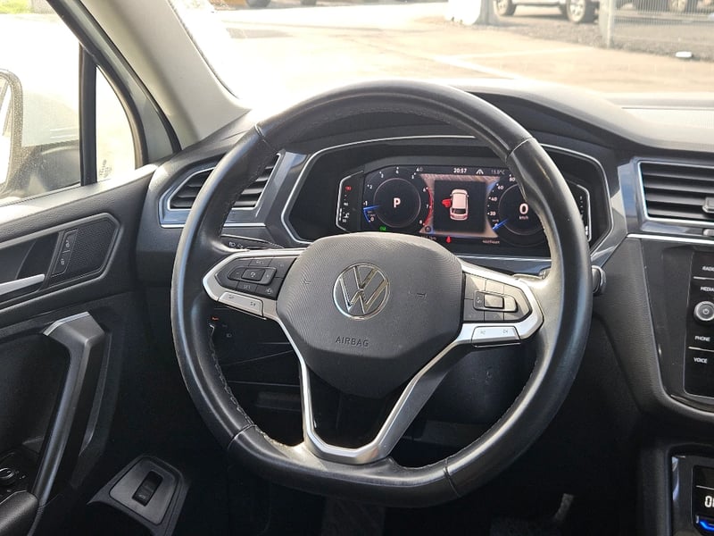 Volkswagen Tiguan 2023 - Imagen 12 de 20
