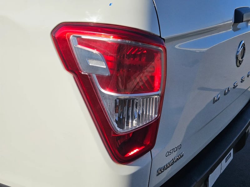 SsangYong Grand musso 2023 - Imagen 12 de 20