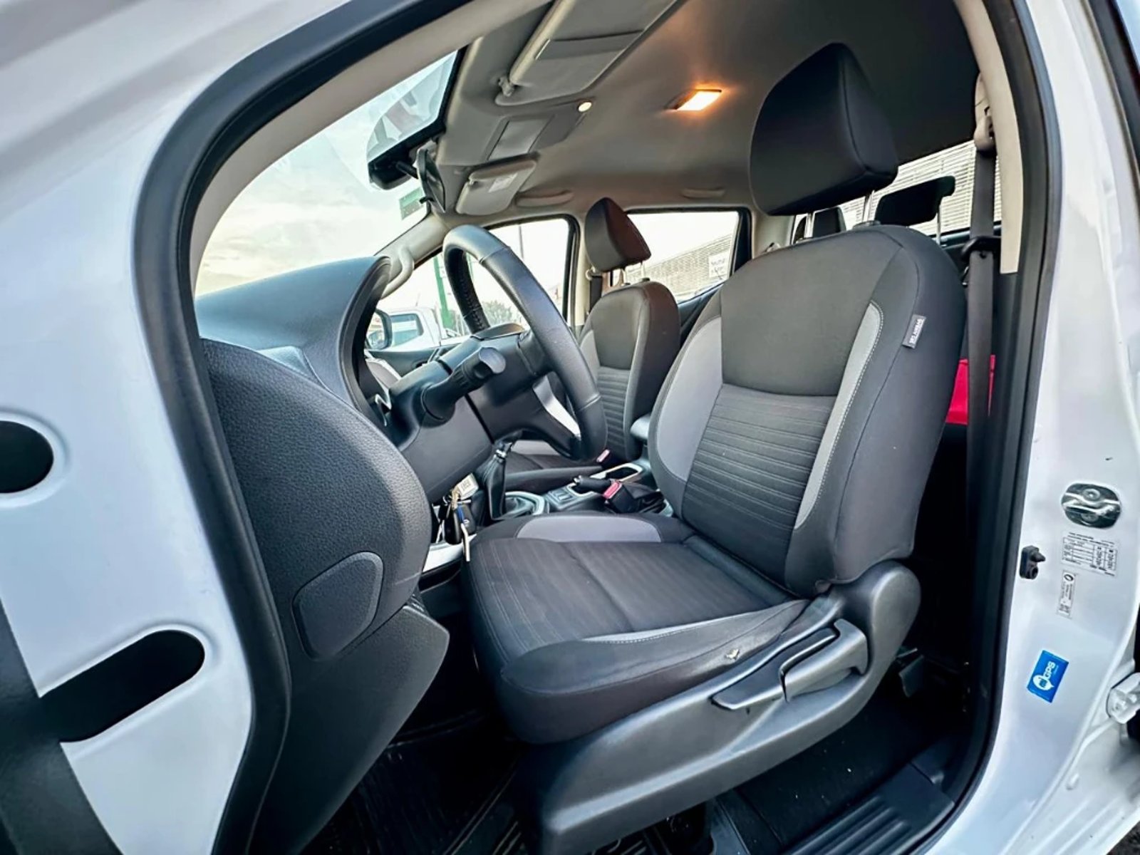 NISSAN NAVARA 2023 - Imagen 14 de 20