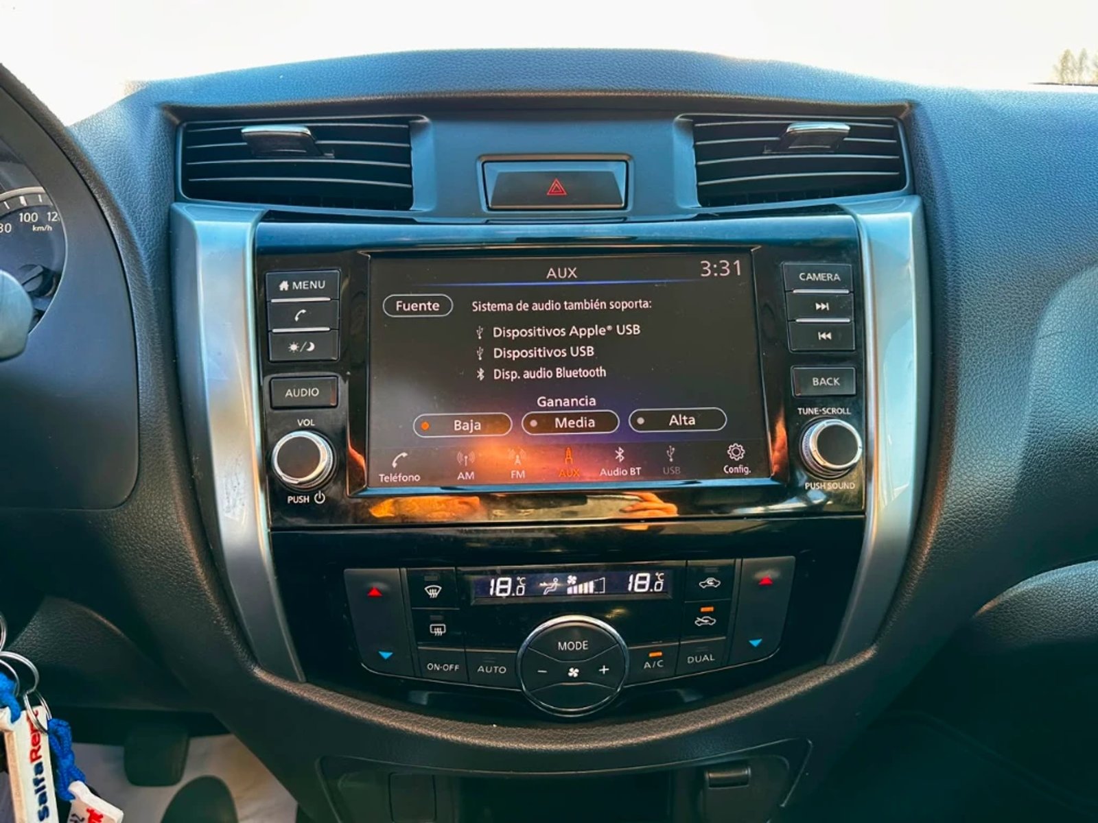 Nissan Navara 2023 - Imagen 18 de 20
