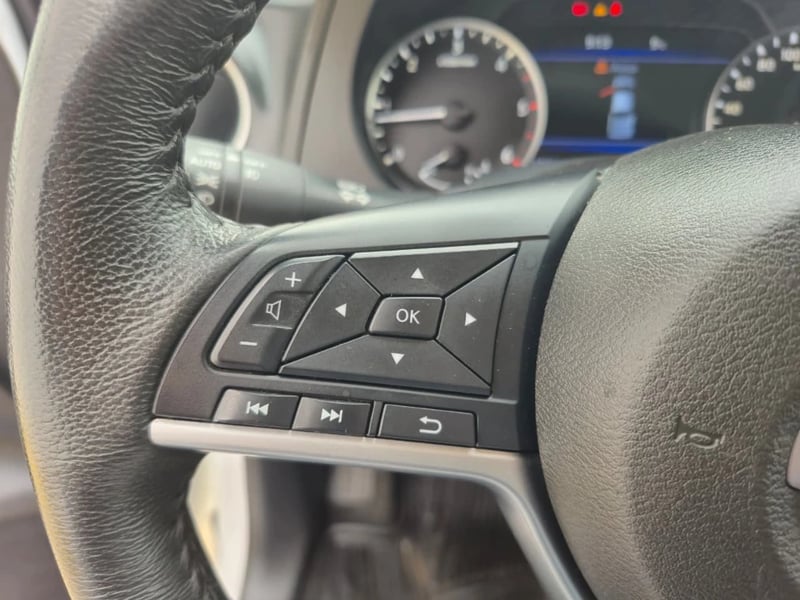 Nissan Navara 2023 - Imagen 18 de 20