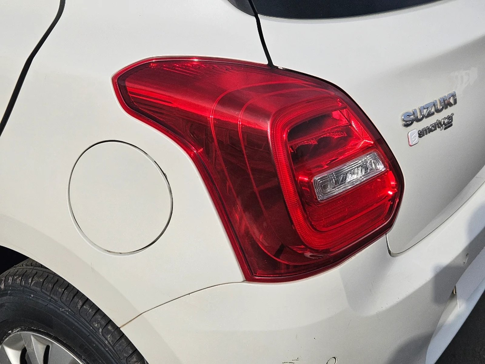 SUZUKI SWIFT 2023 - Imagen 11 de 20