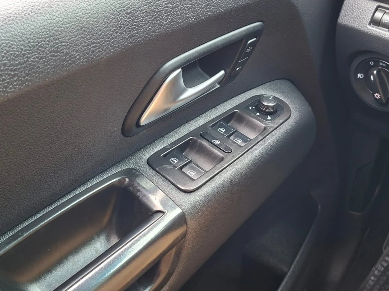 Volkswagen Amarok 2023 - Imagen 15 de 20